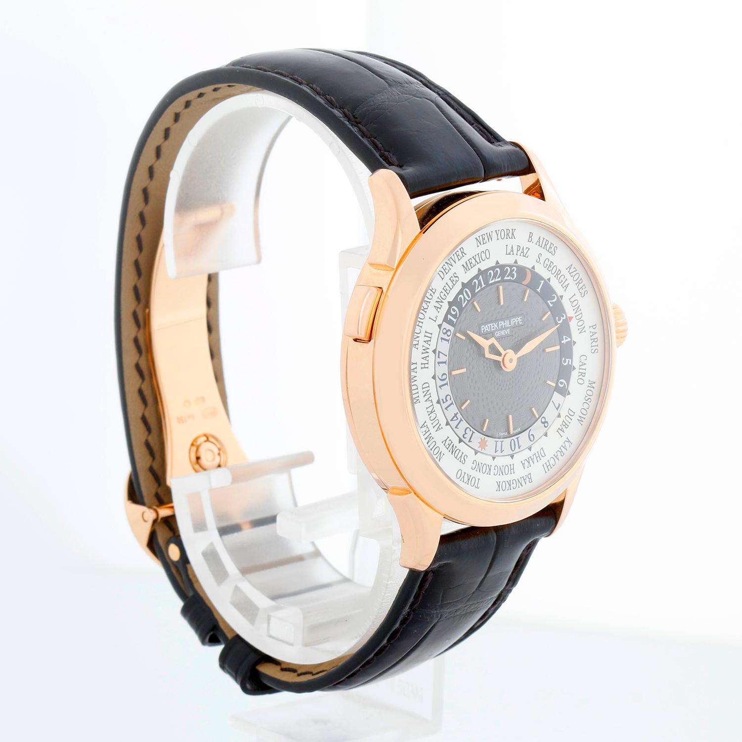 Patek Philippe World Time Orologio da uomo in oro rosa 18k 5230/1R (5230R) - Carica automatica; complicazione dell'ora mondiale con indicazione delle 24 ore e del giorno/notte per tutti i 24 fusi orari. Riserva di carica di 48 ore... Ora mondiale.