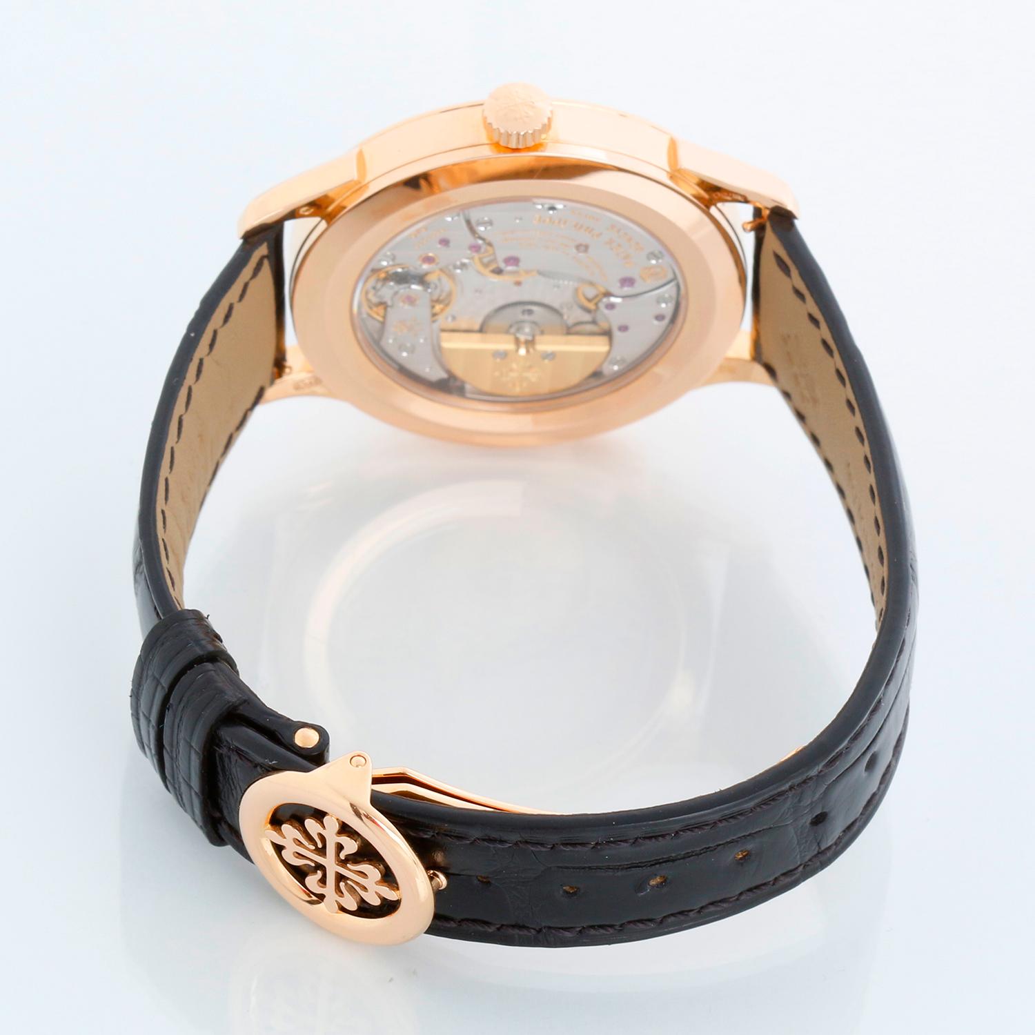 Patek Philippe World Time Orologio da uomo in oro rosa 18 carati 5230/1R (5230R) in vendita 1