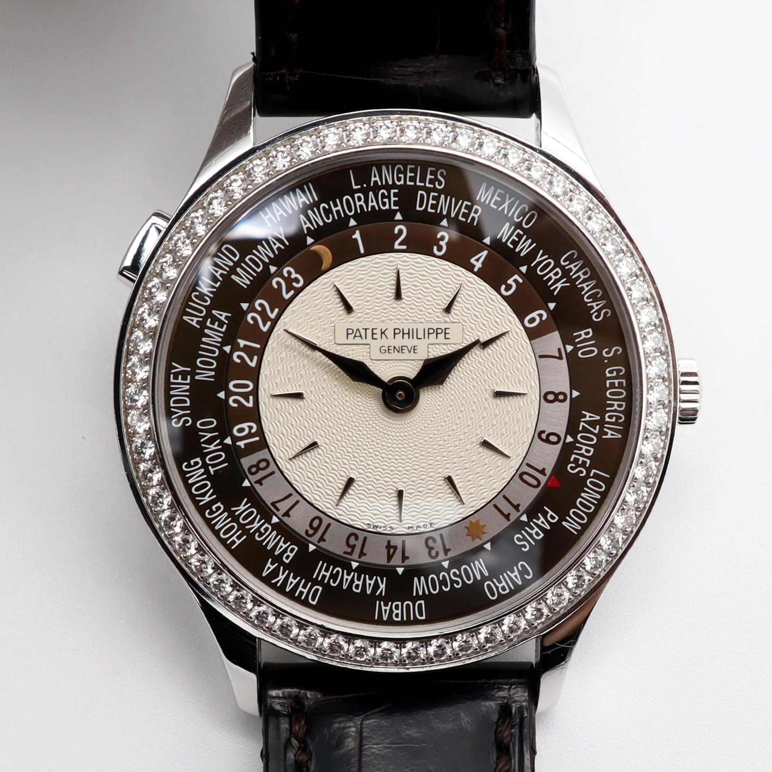 Automatikuhr 7130G-001, Patek Philippe World Time, 18 Karat Weißgold, Opal-Zifferblatt im Angebot 4