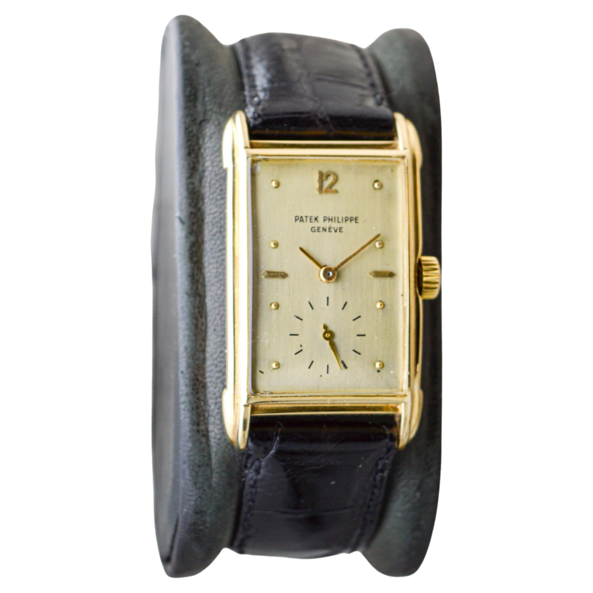 Patek Philippe Gelbgold Art Deco Style Manual Uhr, um 1948 mit Archivierung (Art déco) im Angebot