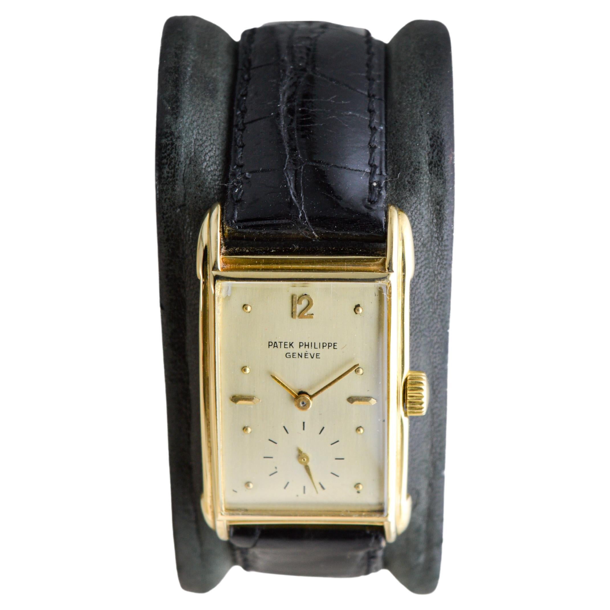 Patek Philippe Gelbgold Art Deco Style Manual Uhr, um 1948 mit Archivierung für Damen oder Herren im Angebot