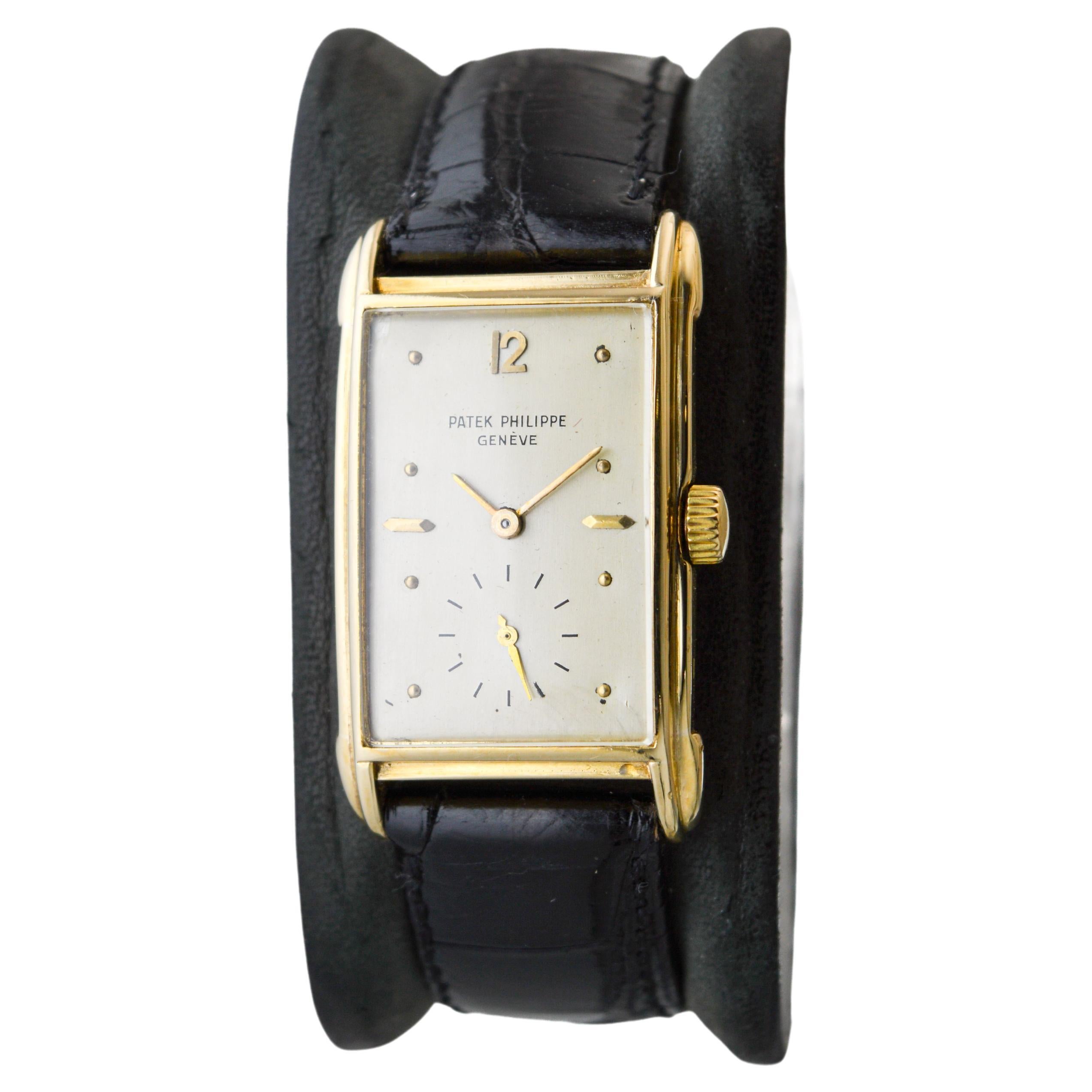 Patek Philippe Yellow Gold Art Deco Style Manual Watch, circa 1948 with Archival In Good Condition For Sale In Long Beach, CA