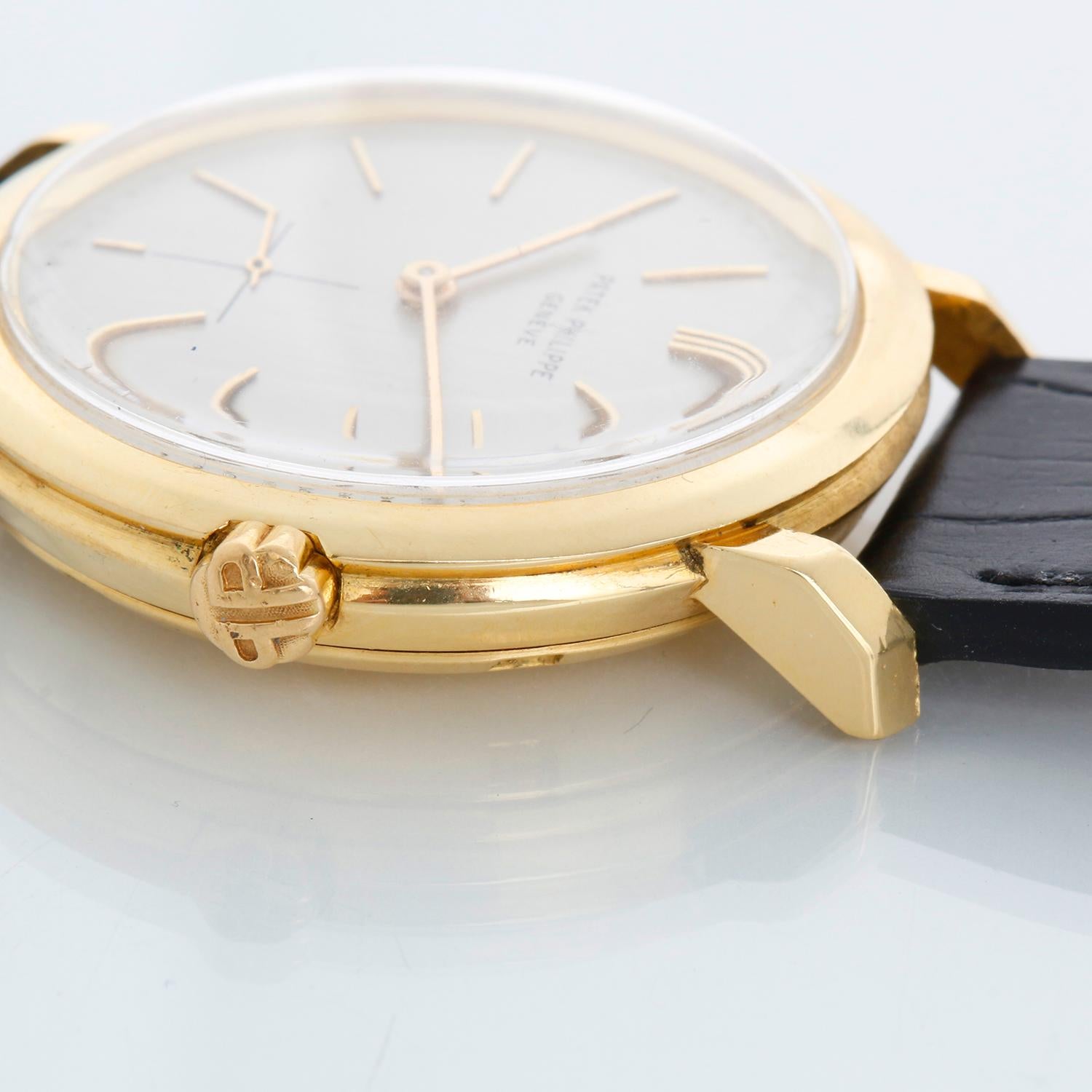 Patek Philippe Yellow Gold Automatic Calatrava Ref.3440J In Excellent Condition For Sale In Dallas, TX