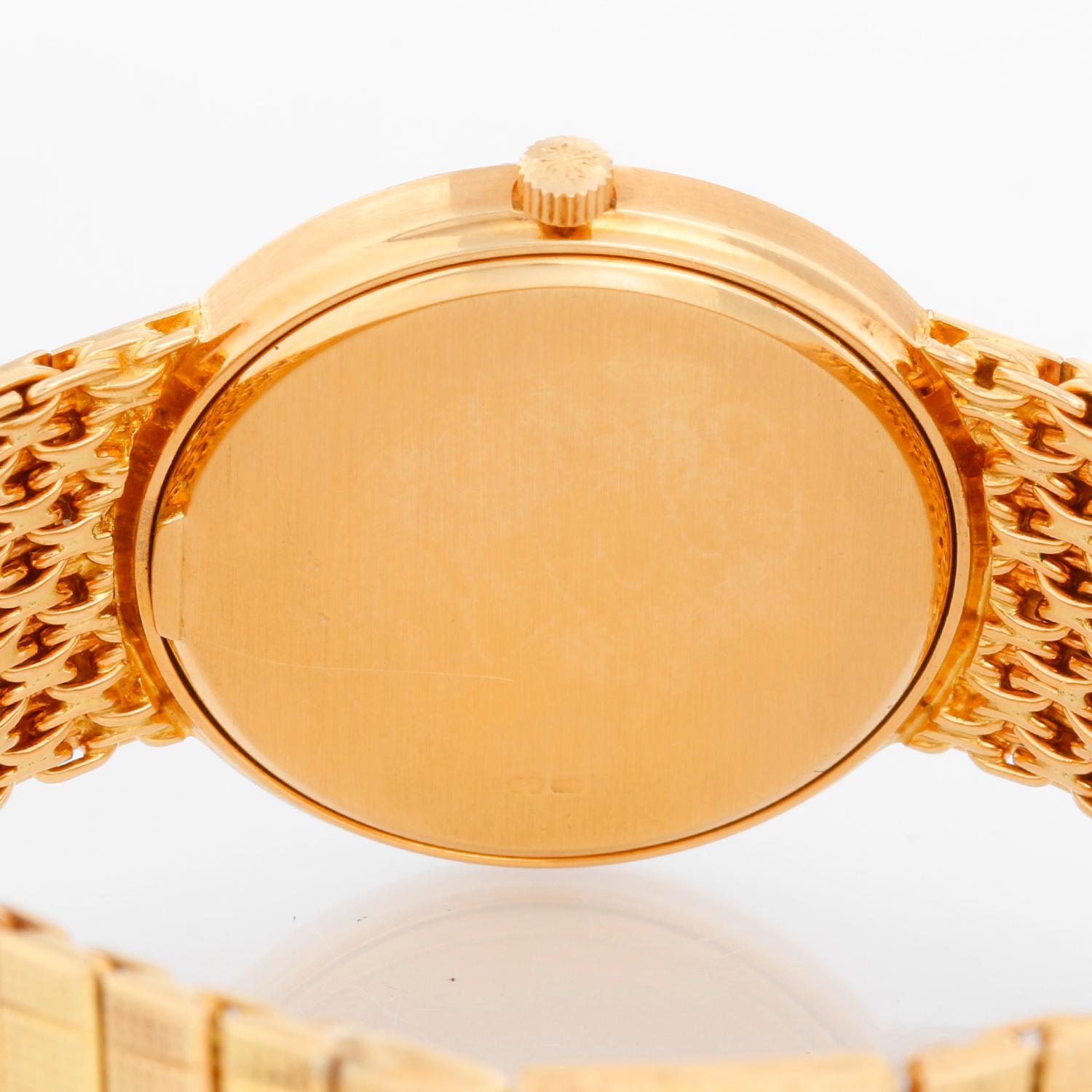 Patek Philippe Yellow Gold Calatrava Men's Quartz Watch Ref. 3944 J In Excellent Condition In Dallas, TX