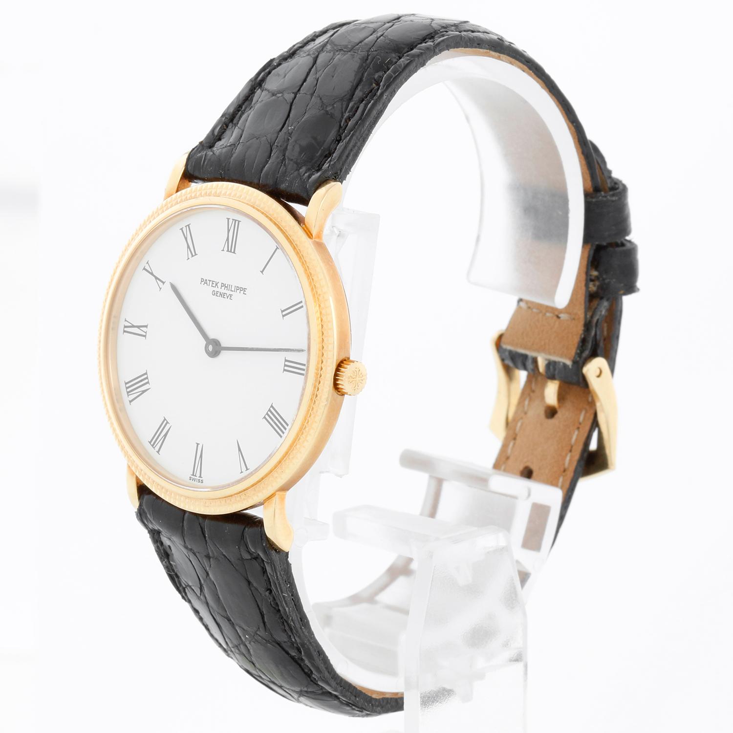 Patek Philippe Yellow Gold Calatrava Men's Quartz Watch Ref. 3954 In Excellent Condition In Dallas, TX
