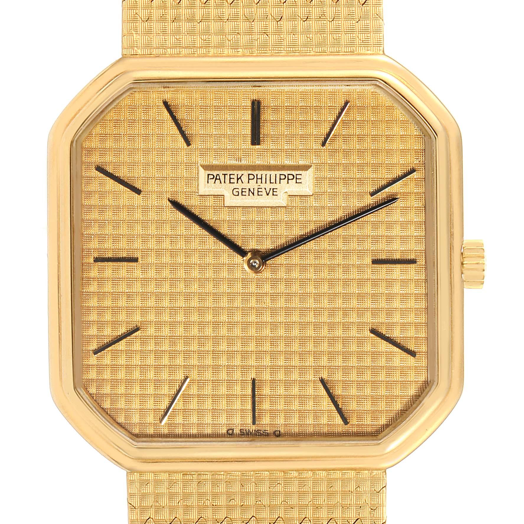 Patek Philippe Yellow Gold Linen Pattern Dial Mechanical Mens Watch 3854. Manual winding movement. Rhodium-plated, fausses cotes decoration jewels, straight line lever escapement, monometallic balance adjusted to heat, cold, isochronism and to 5