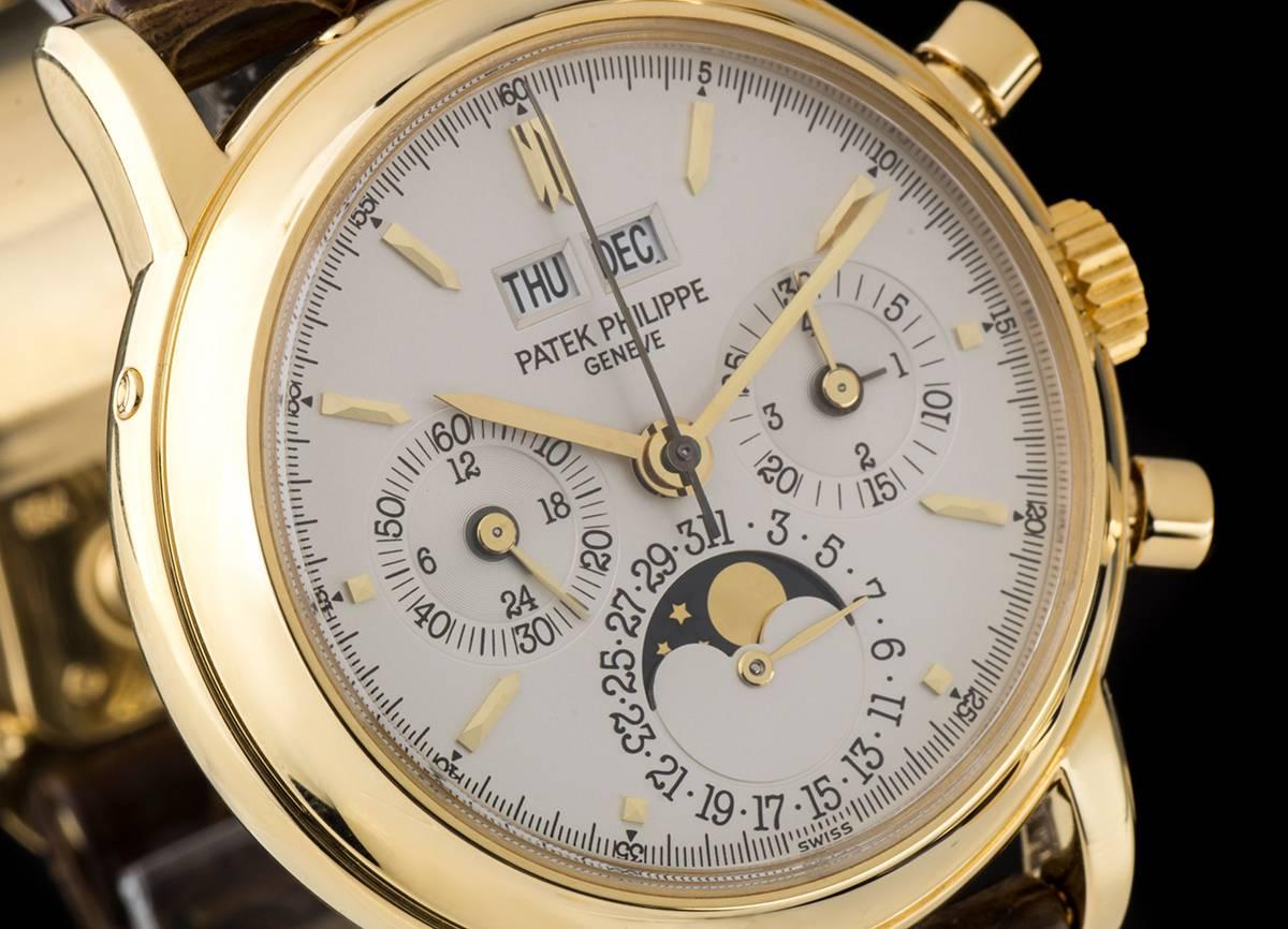 Patek Philippe Yellow Gold Perpetual Calendar Chronograph Manual Wind Wristwatch In Excellent Condition In London, GB