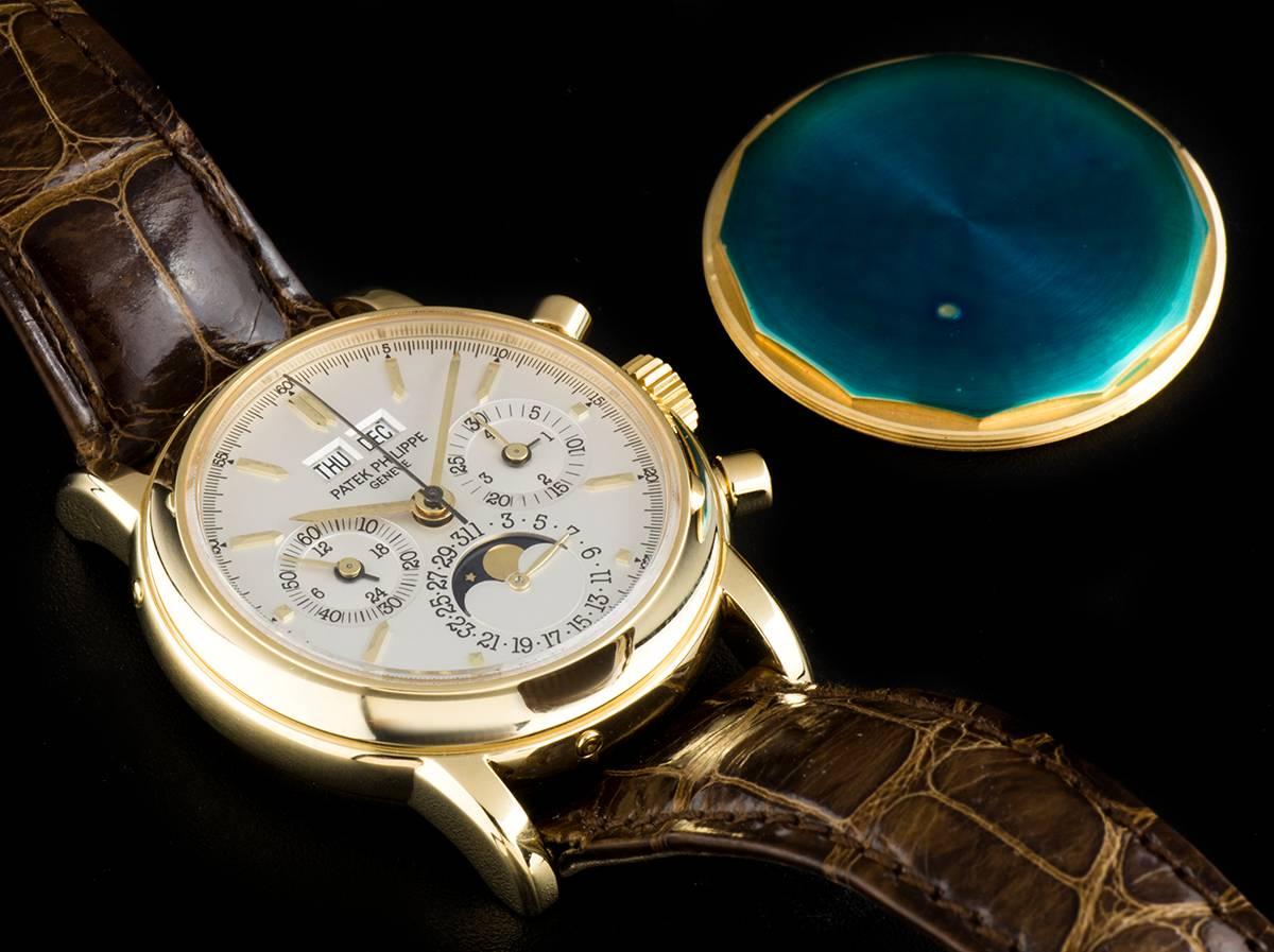 Patek Philippe Yellow Gold Perpetual Calendar Chronograph Manual Wind Wristwatch 3