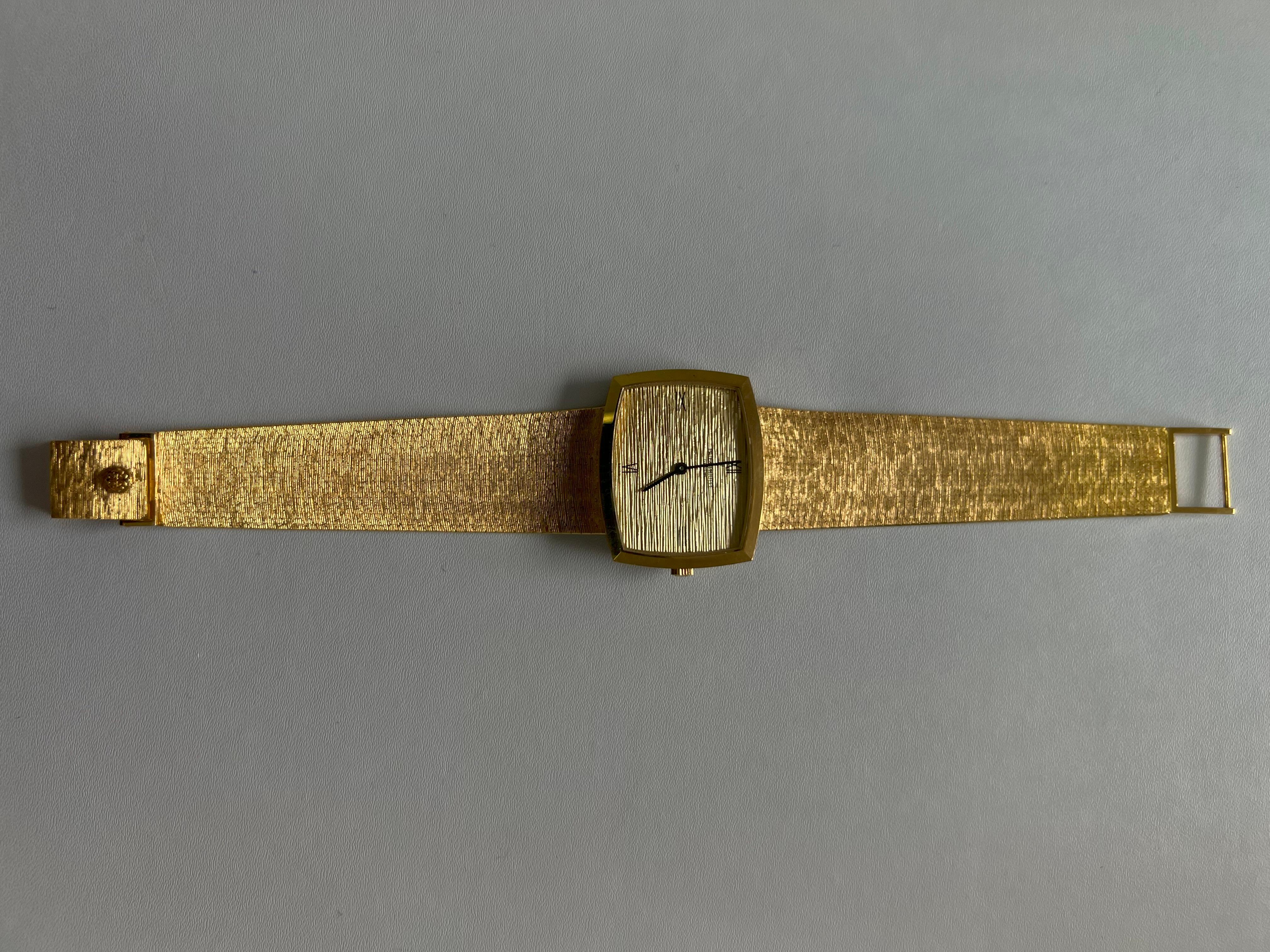 Patek Phillipe 18 Karat Gelbgold Textured Gold Vintage Estate Watch im Zustand „Gut“ im Angebot in Oakton, VA