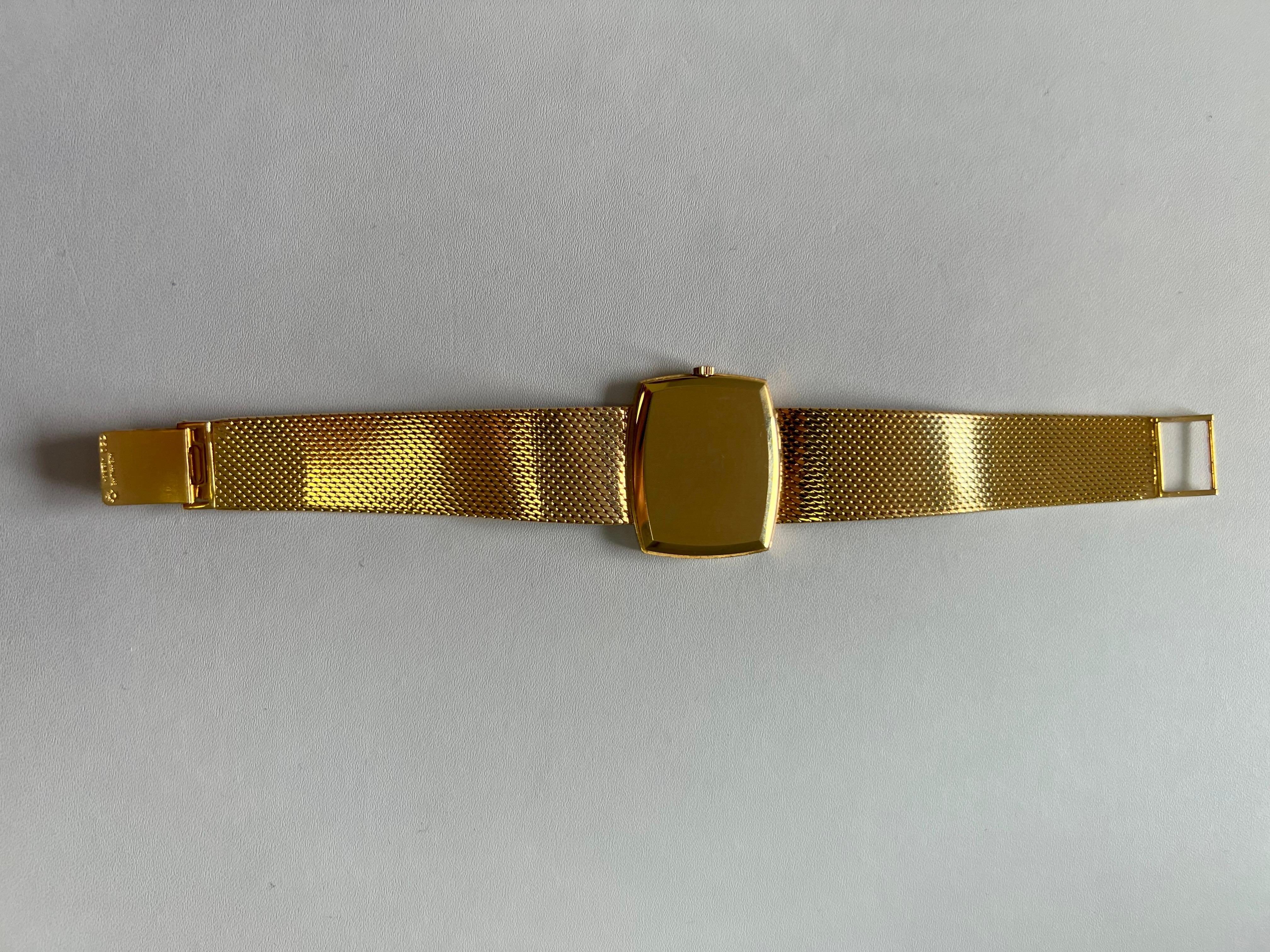 Modern Patek Phillipe 18 Karat Yellow Gold Textured Gold Vintage Estate Watch For Sale