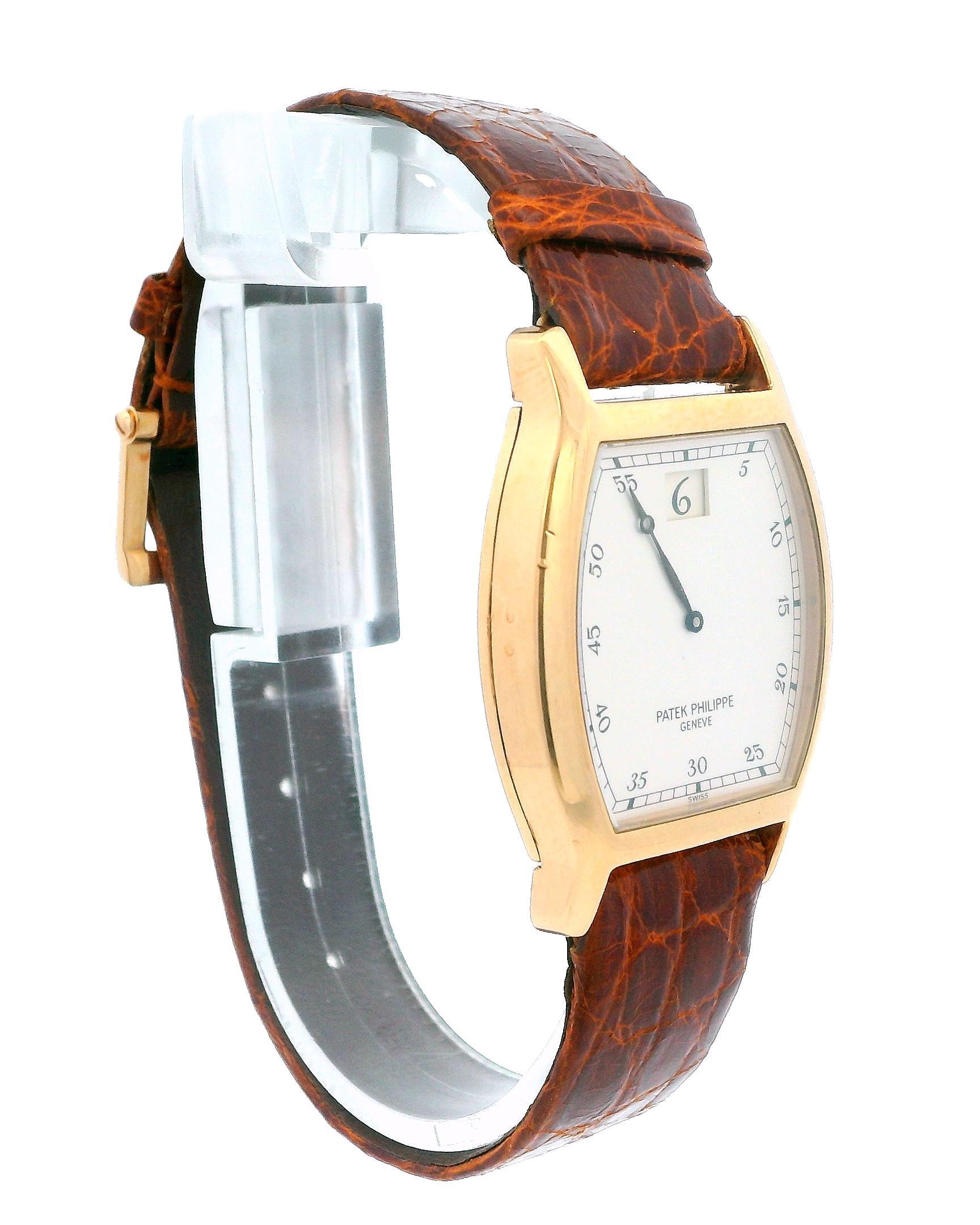 The reference 3969R was created to commemorate Patek Philippe's 150th anniversary. Only 450 pieces were produced in 18K pink gold, along with 50 in platinum, making this model a rare find in the Patek Philippe collection. The watch features a