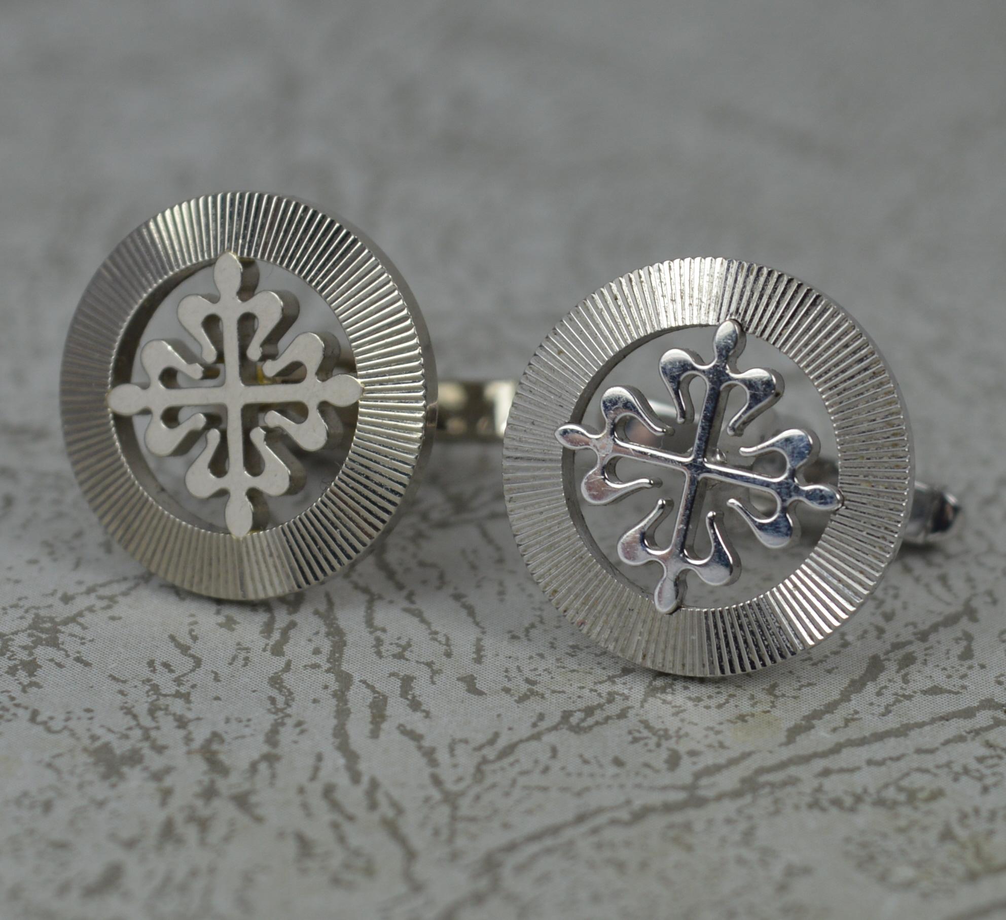 Patek Phillipe Calatrava 18 Carat White Gold Pair of Cufflinks For Sale 1