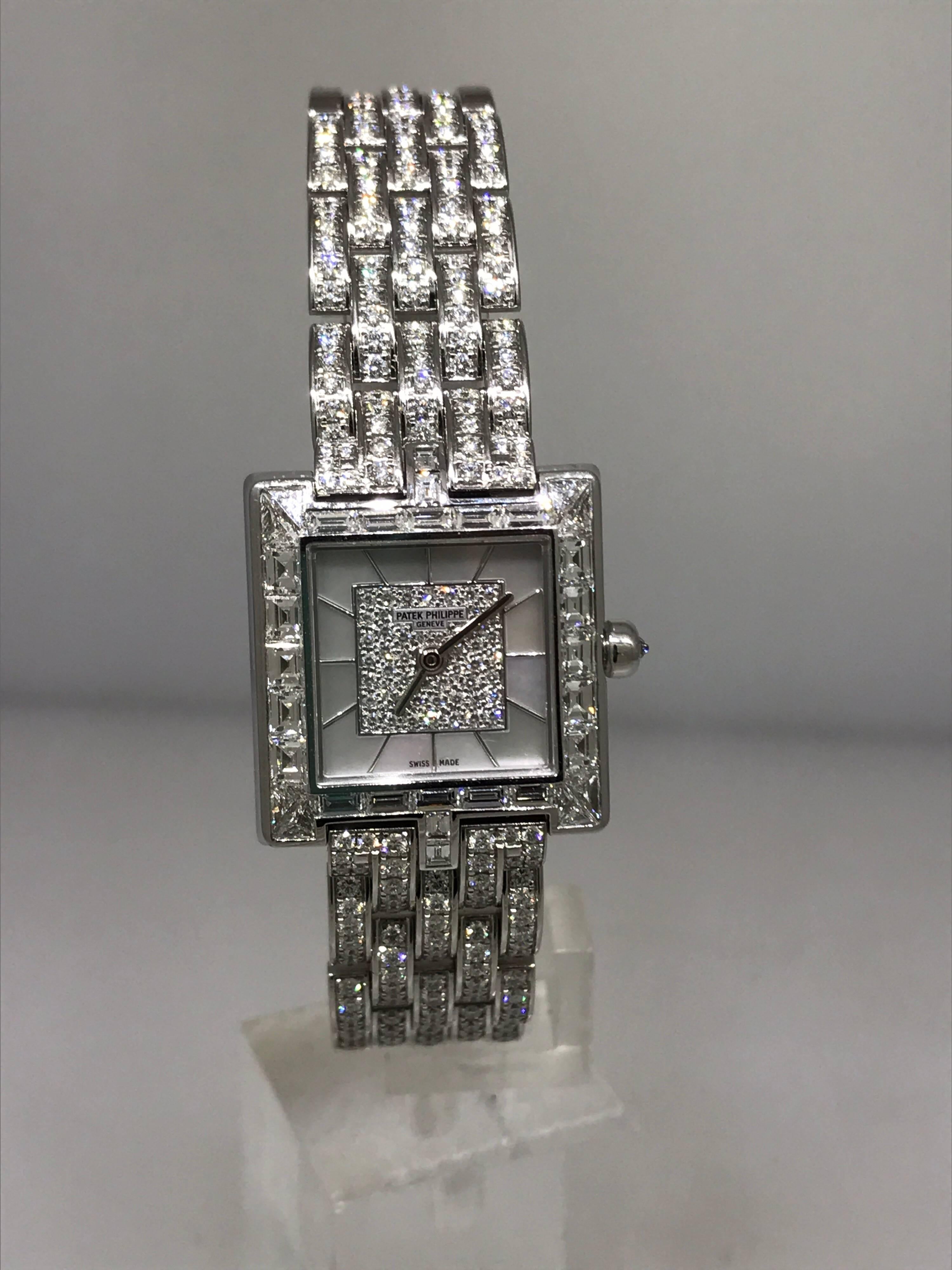 Patek Phillipe Gondolo 18 Karat White Gold & Pave Diamond Lady's Bracelet Watch  For Sale 1