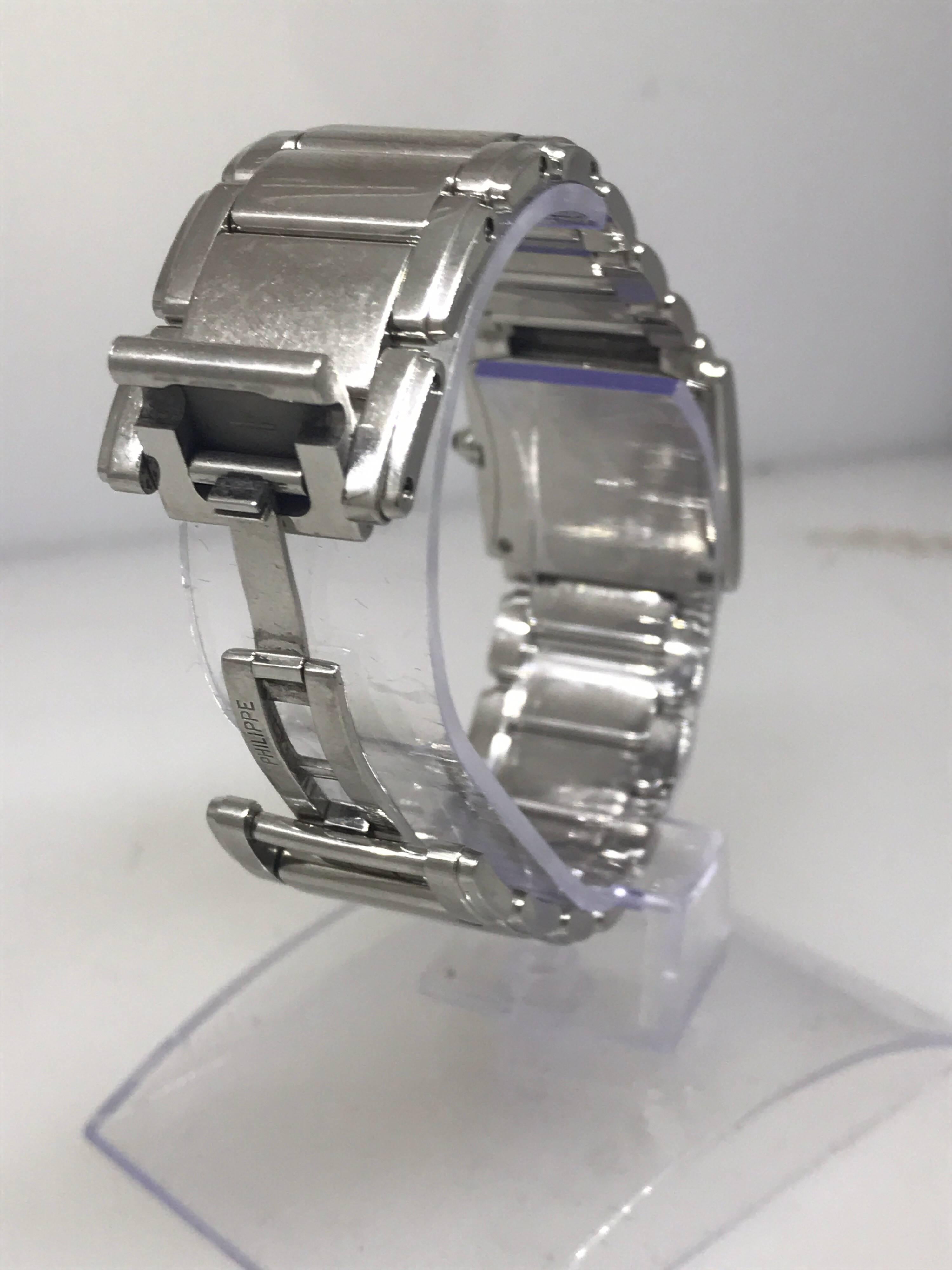 Patek Phillipe Twenty 4 Stainless Steel Diamond White Dial Lady's Watch 4910/10A In Good Condition For Sale In New York, NY