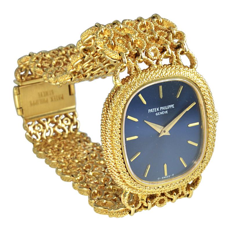 Ellipsen-Armbanduhr aus Gelbgold von Patek, um 1980   im Angebot 4