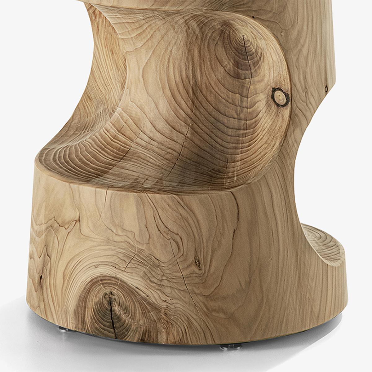 Pathfinder Cedar Stool In New Condition For Sale In Paris, FR