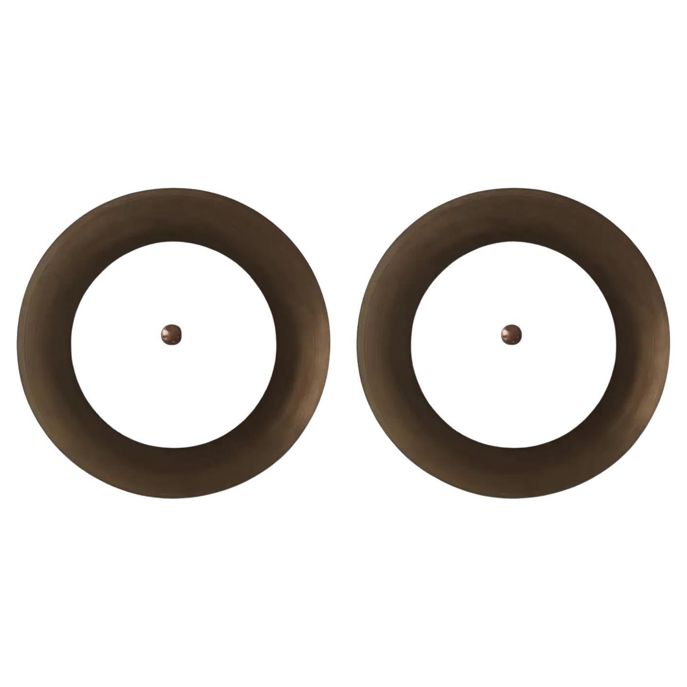 Pati - par de apliques de latón macizo y opalina de Candas Design
