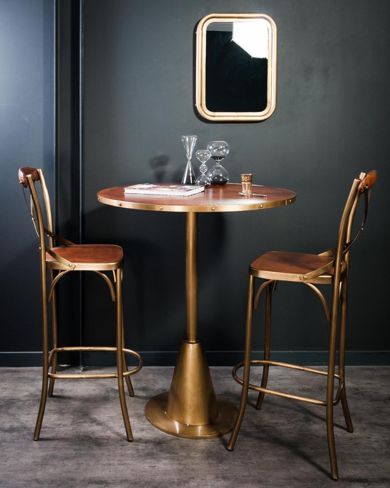 Hocher Tisch mit Patina aus Messing, Metall und cognacfarbenem Leder im französischen Design (21. Jahrhundert und zeitgenössisch) im Angebot