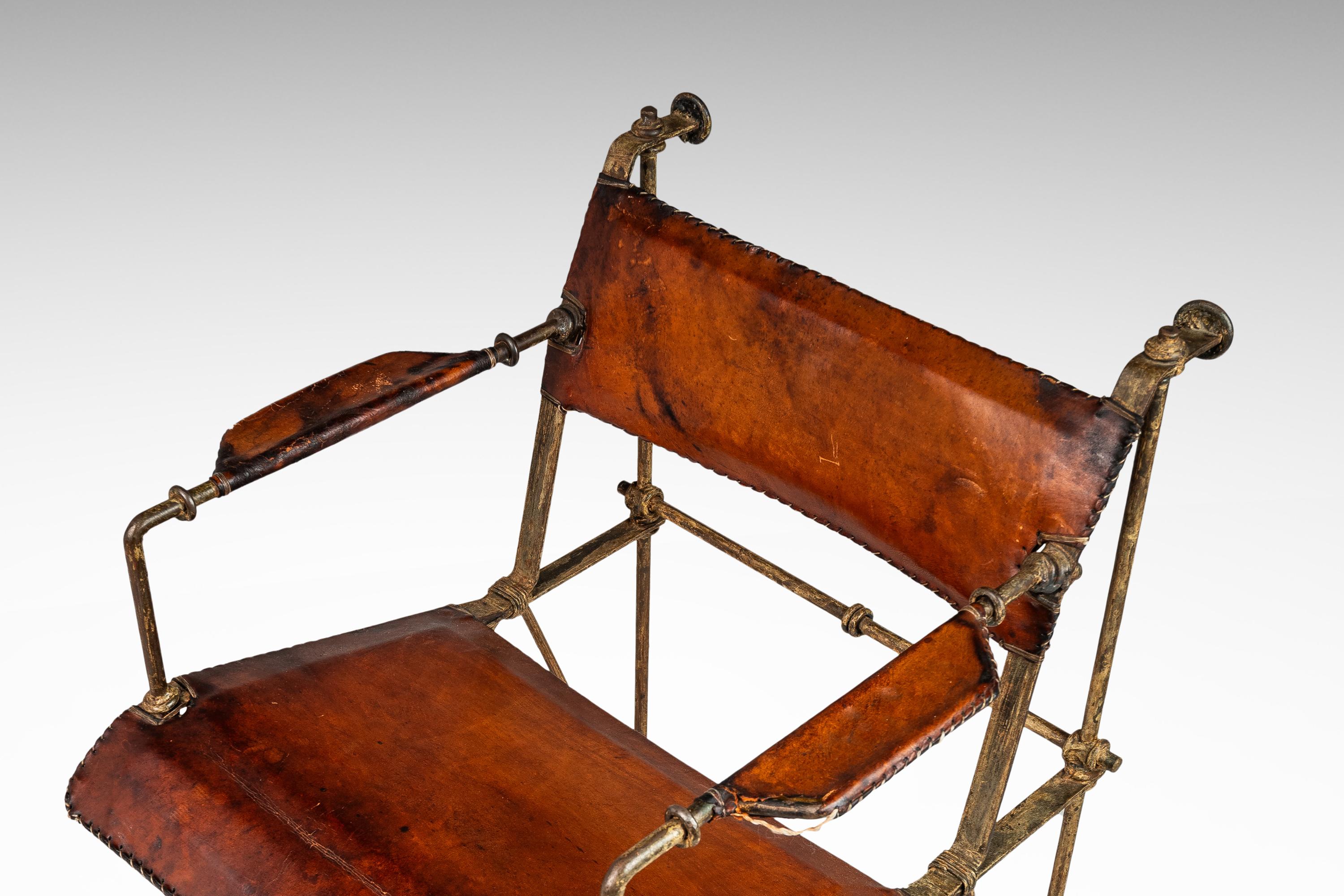 Chaise longue en fer patiné et cuir attribuée à Ilana Goor, Israël, vers 1960 en vente 5