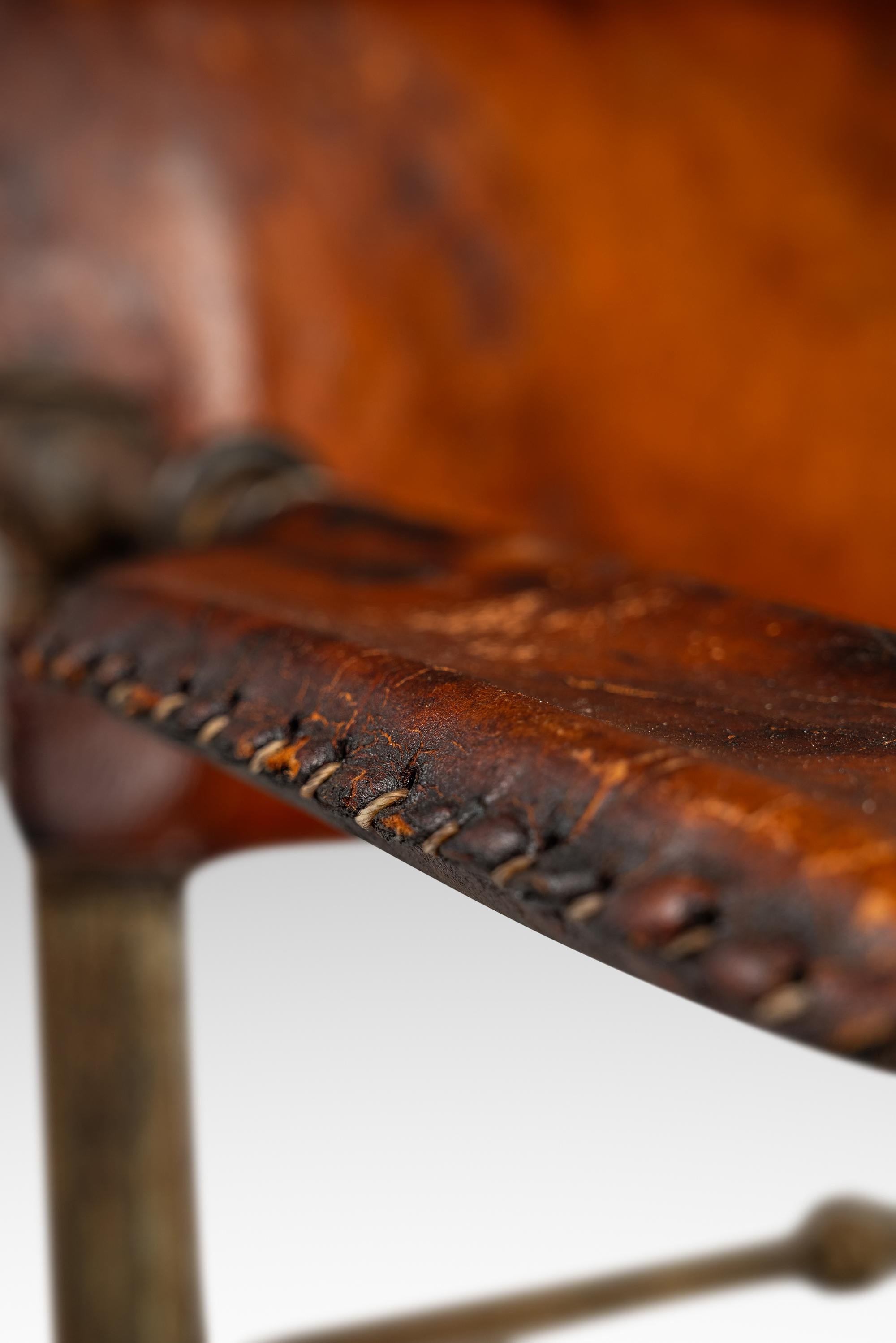 Chaise longue en fer patiné et cuir attribuée à Ilana Goor, Israël, vers 1960 en vente 12