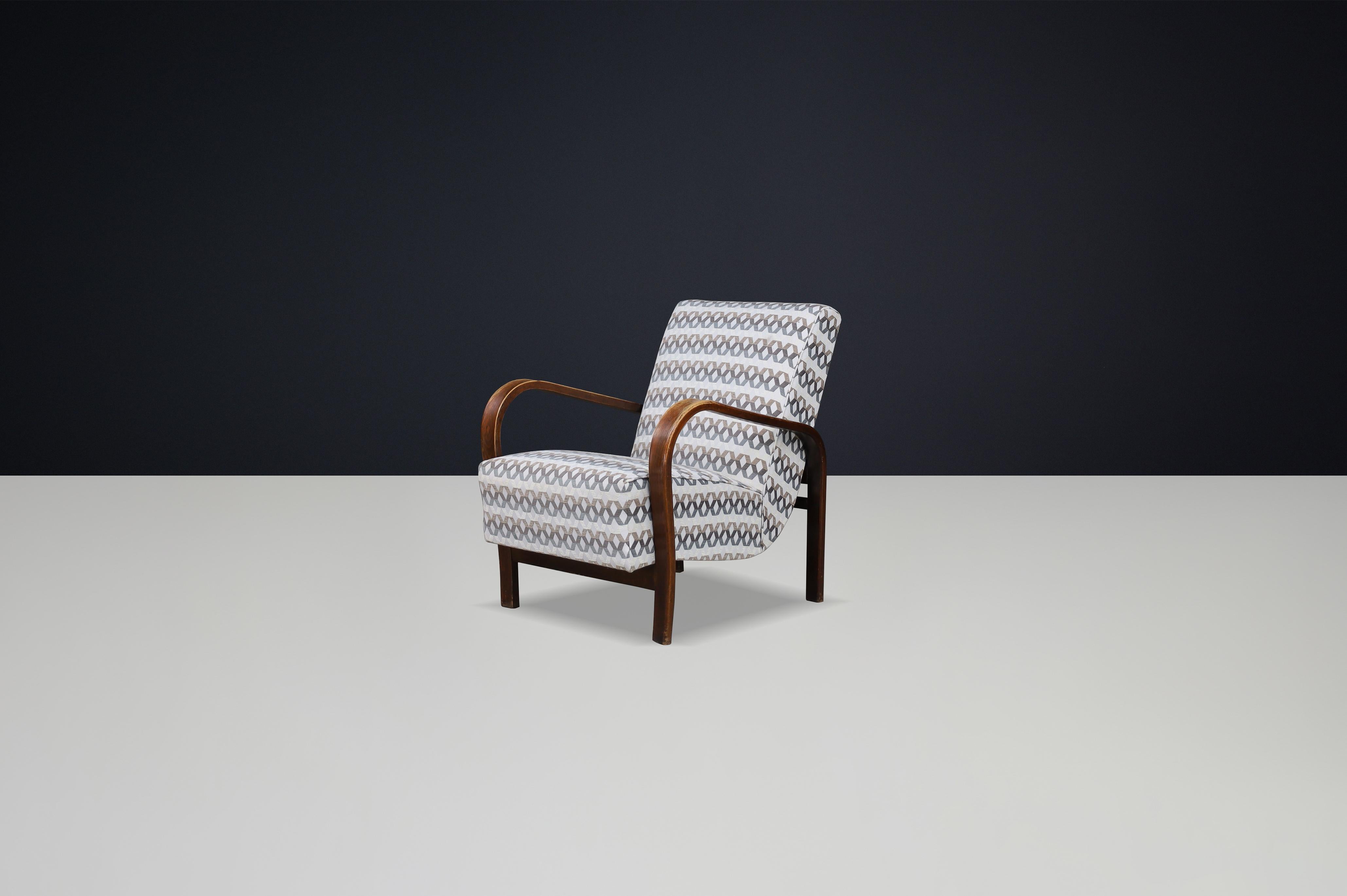 Mid-Century Modern Chaises longues tchèques patinées des années 1930 par Koželka & Kropáček. en vente