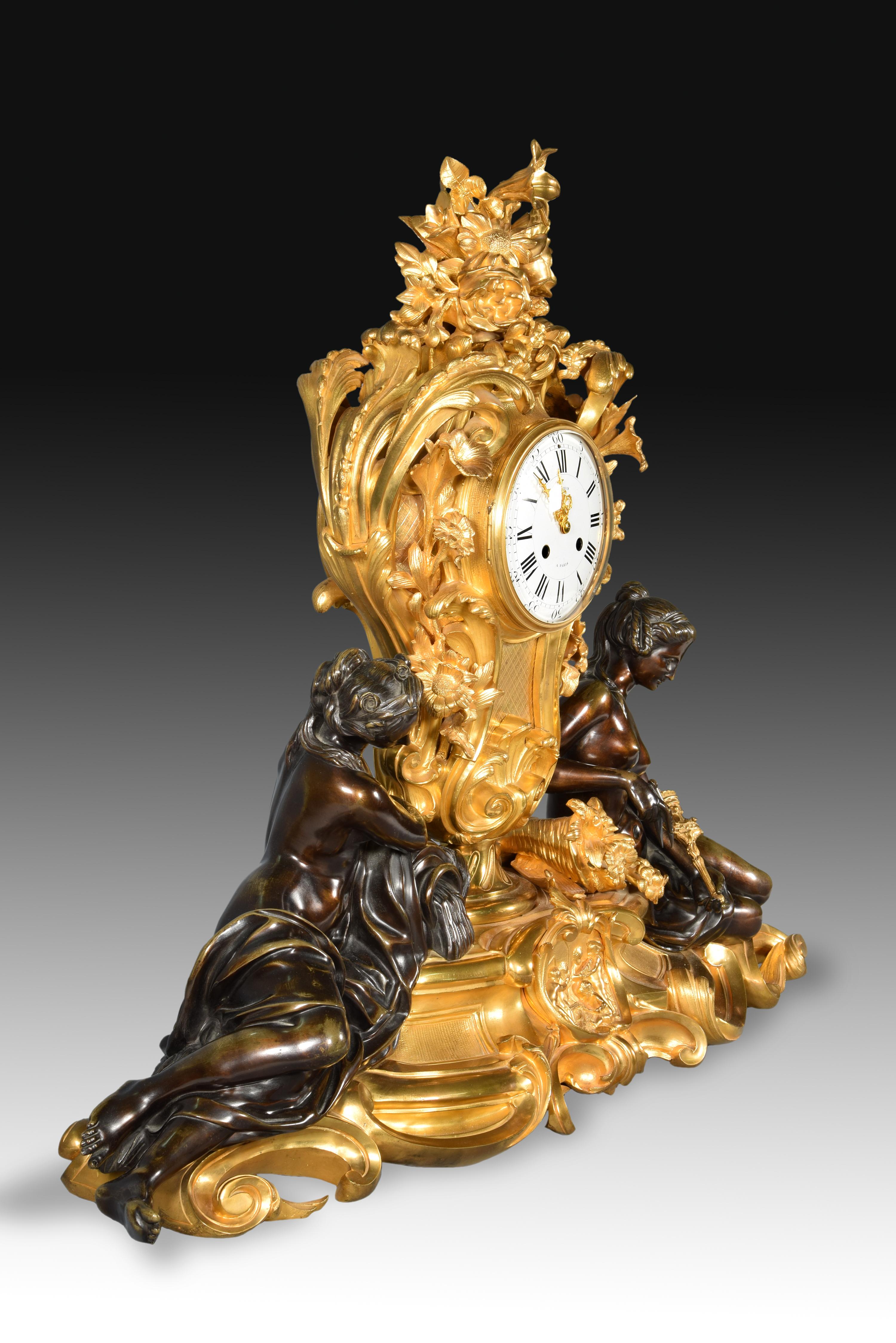 Patinated and Gilt Bronze Mantle Clock, Marquis, Paris, France, 19th Century In Good Condition In Madrid, ES
