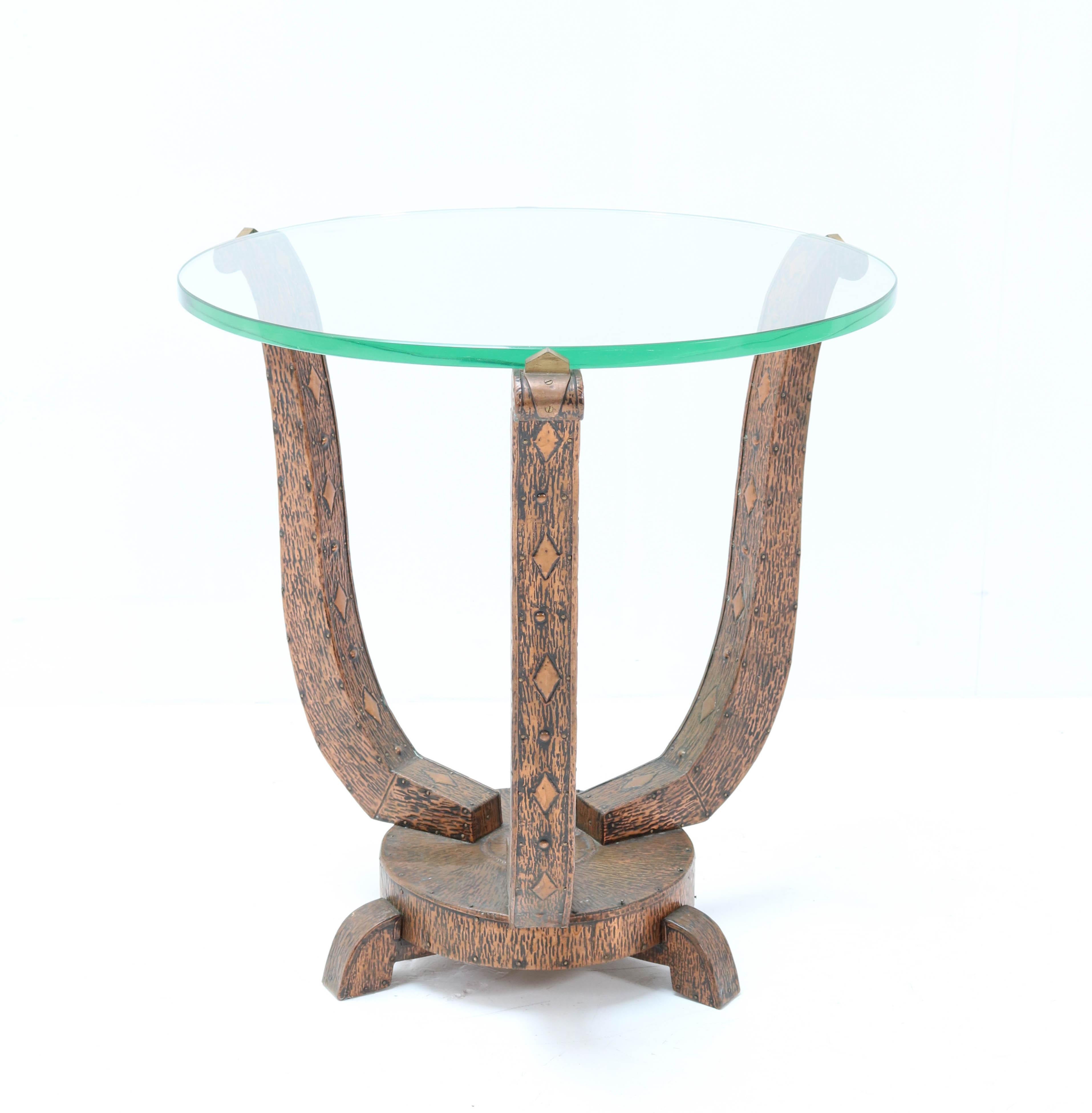 Patinated and Hammered Copper French Art Deco Gueridon Table, 1930s In Good Condition For Sale In Amsterdam, NL