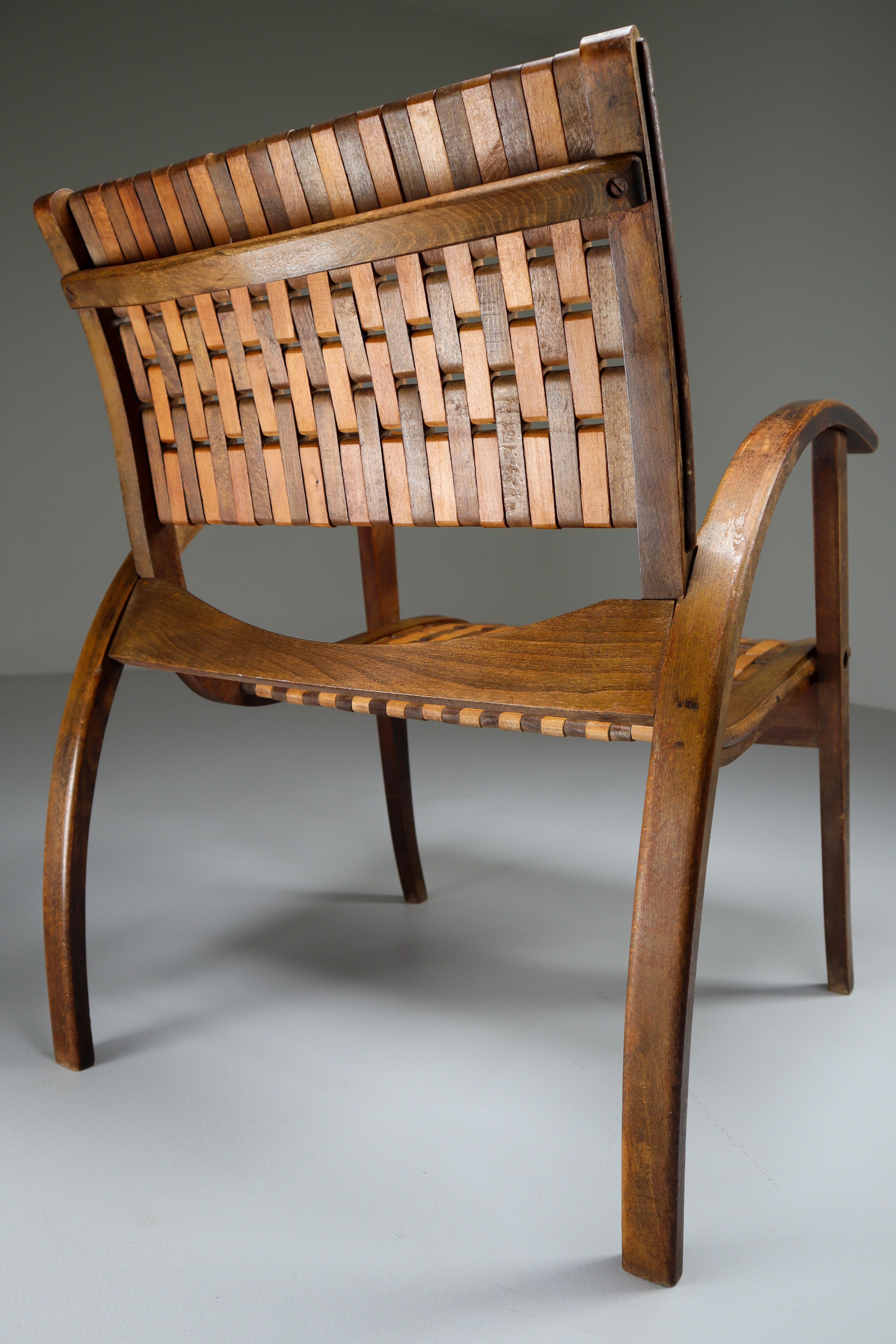 Patinated Bauhaus Lounge Chair by Erich Dieckmann for Gelanka Tyskland, 1930s In Good Condition In Almelo, NL