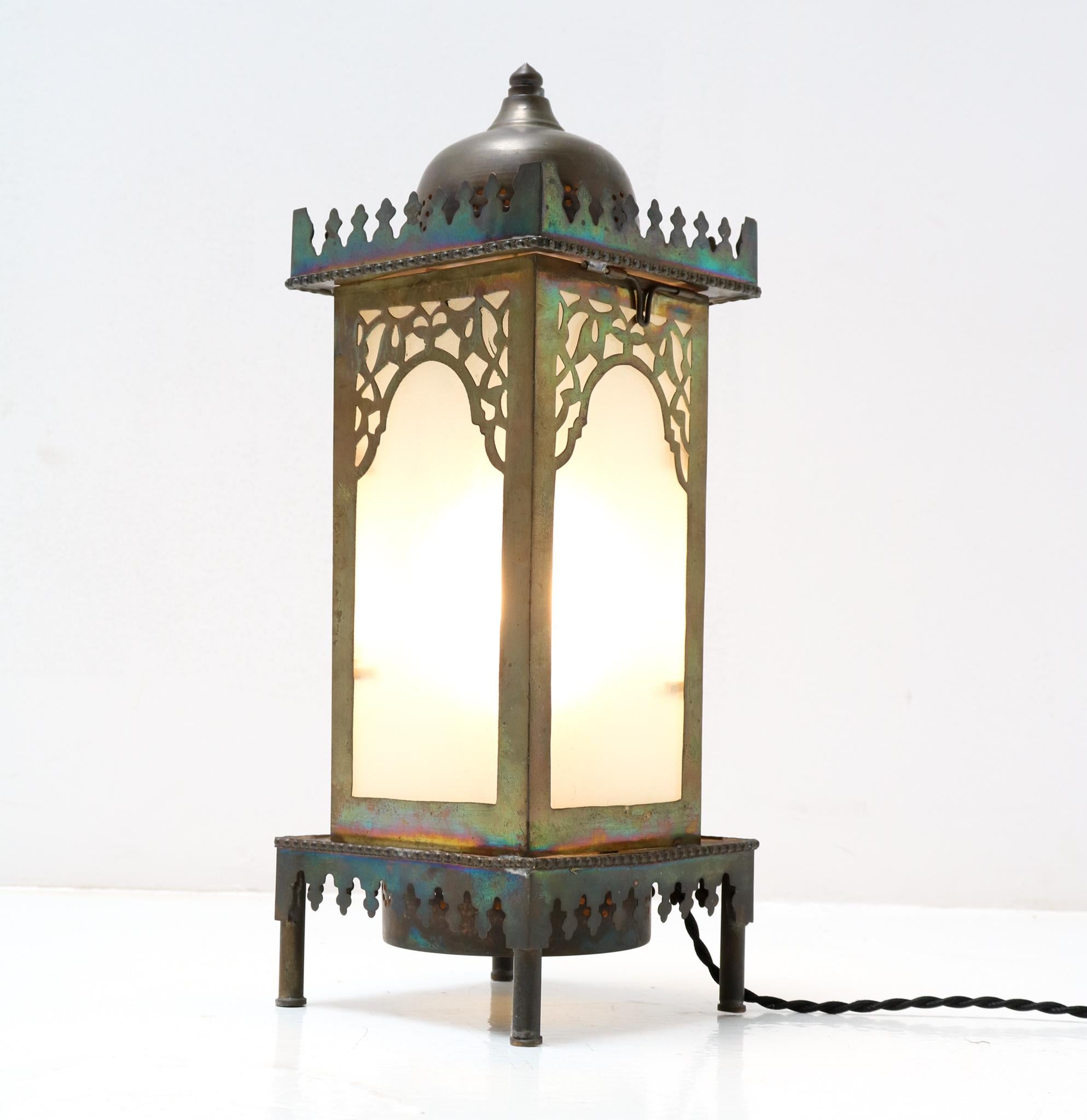 Arts and Crafts Patinated Brass Arts & Crafts Art Nouveau Table Lamp, 1900s For Sale
