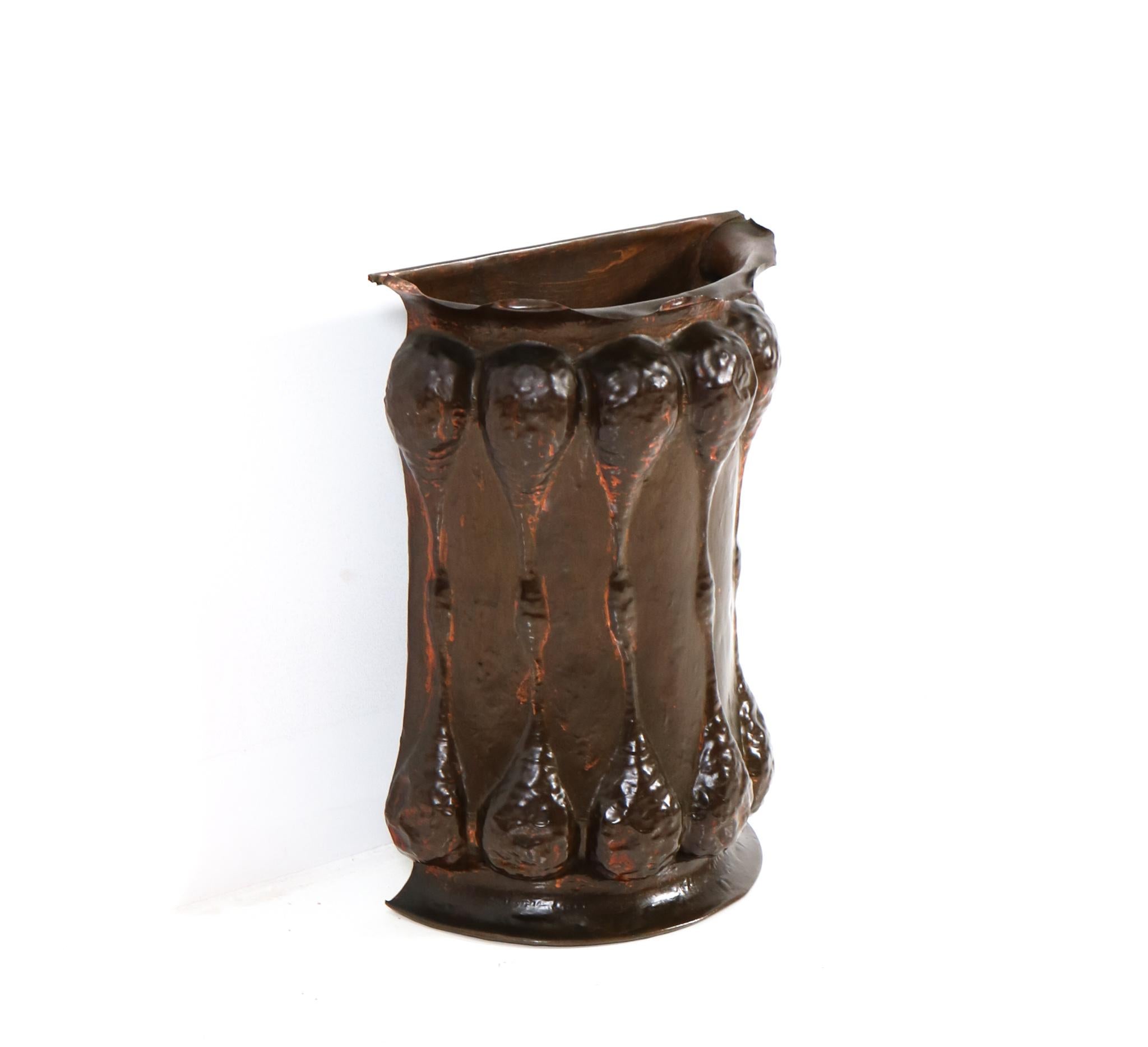 Hammered Patinated Brass Arts & Crafts Art Nouveau Umbrella Stand, 1900s For Sale