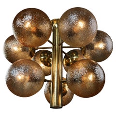 Lustre en laiton patiné avec neuf globes dorés, Allemagne, années 1960