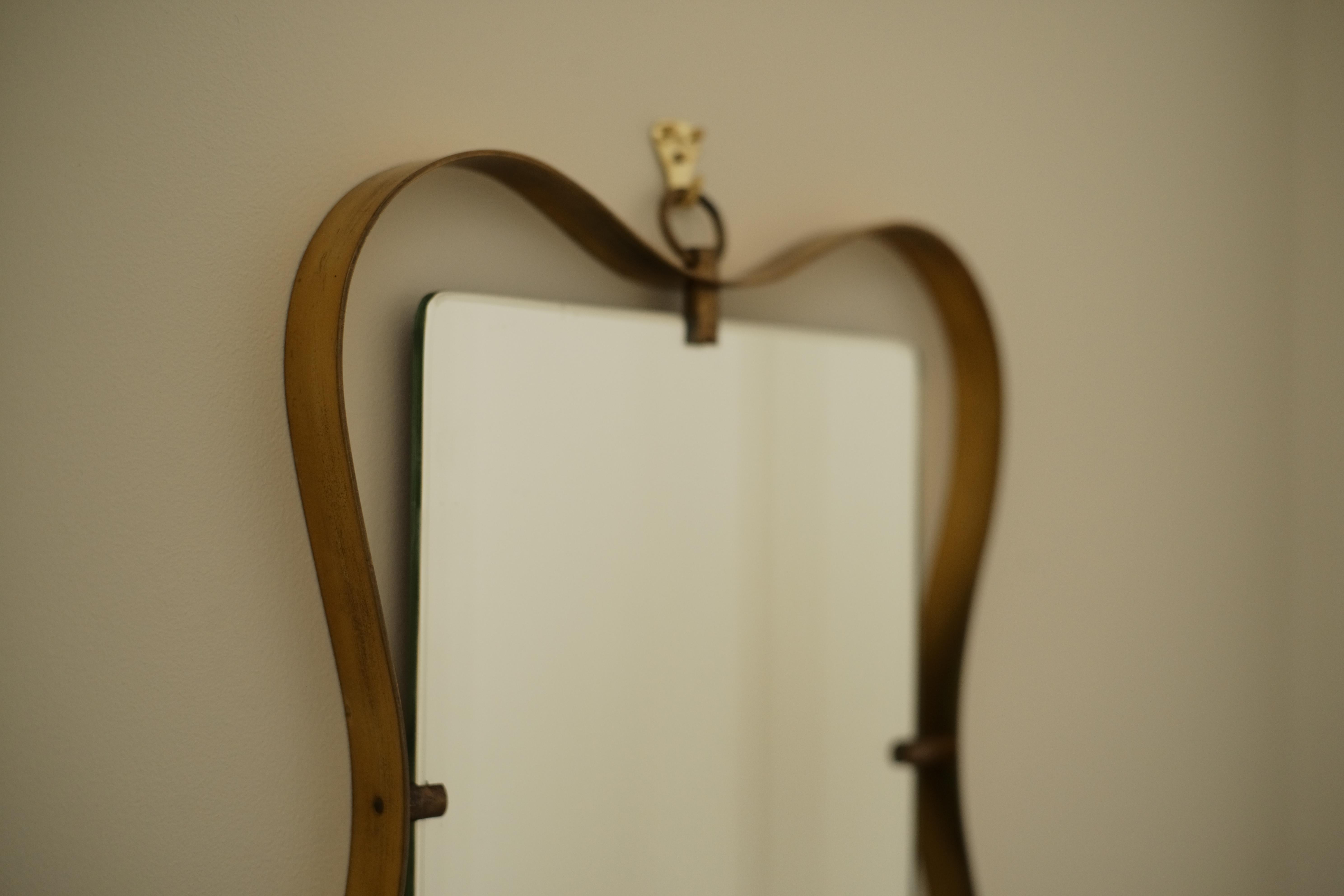 Moderne Miroir Fontana Arte en laiton patiné, c.1950. en vente