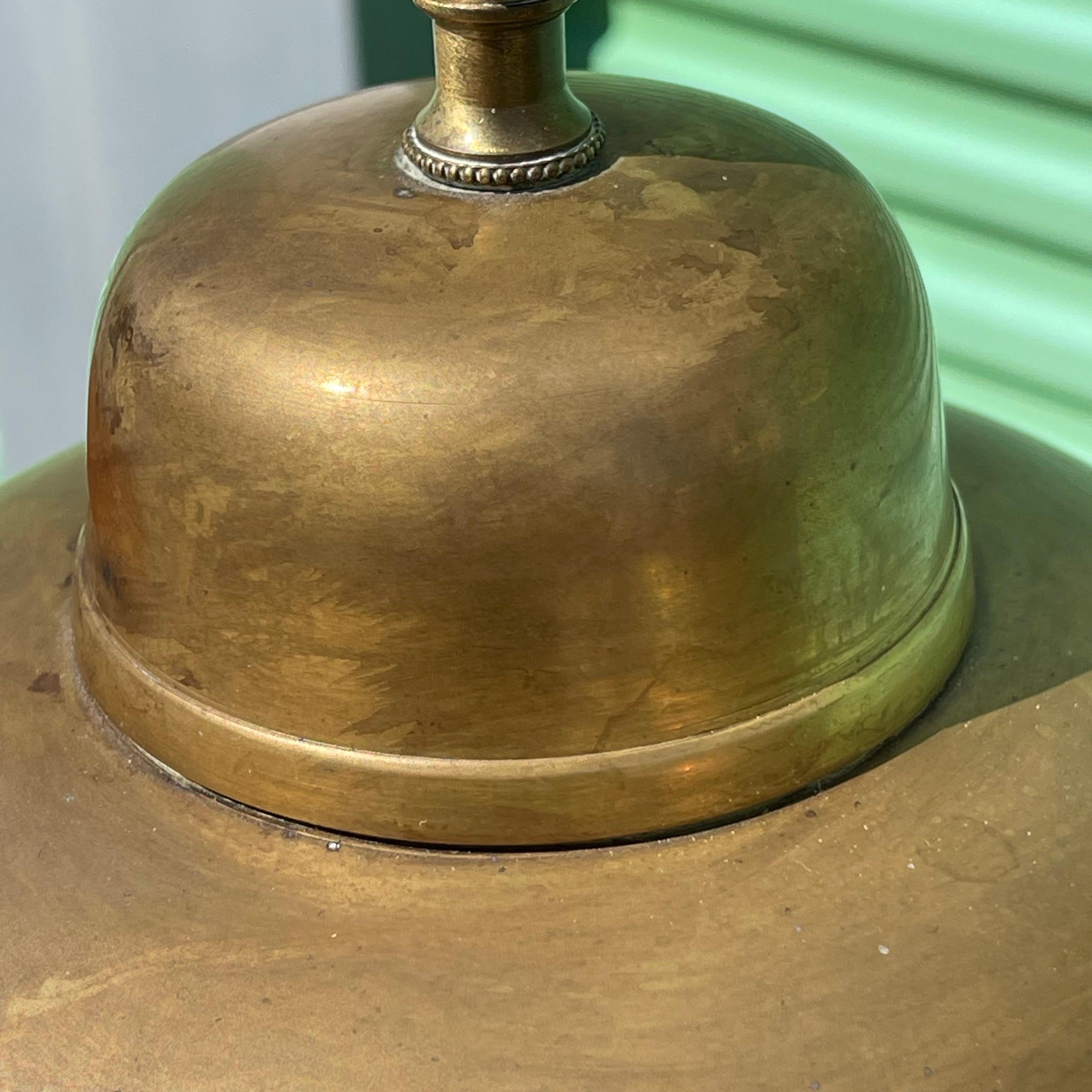 Paire de lampes de table en forme d'urne en jarre de gingembre en laiton patiné en vente 5