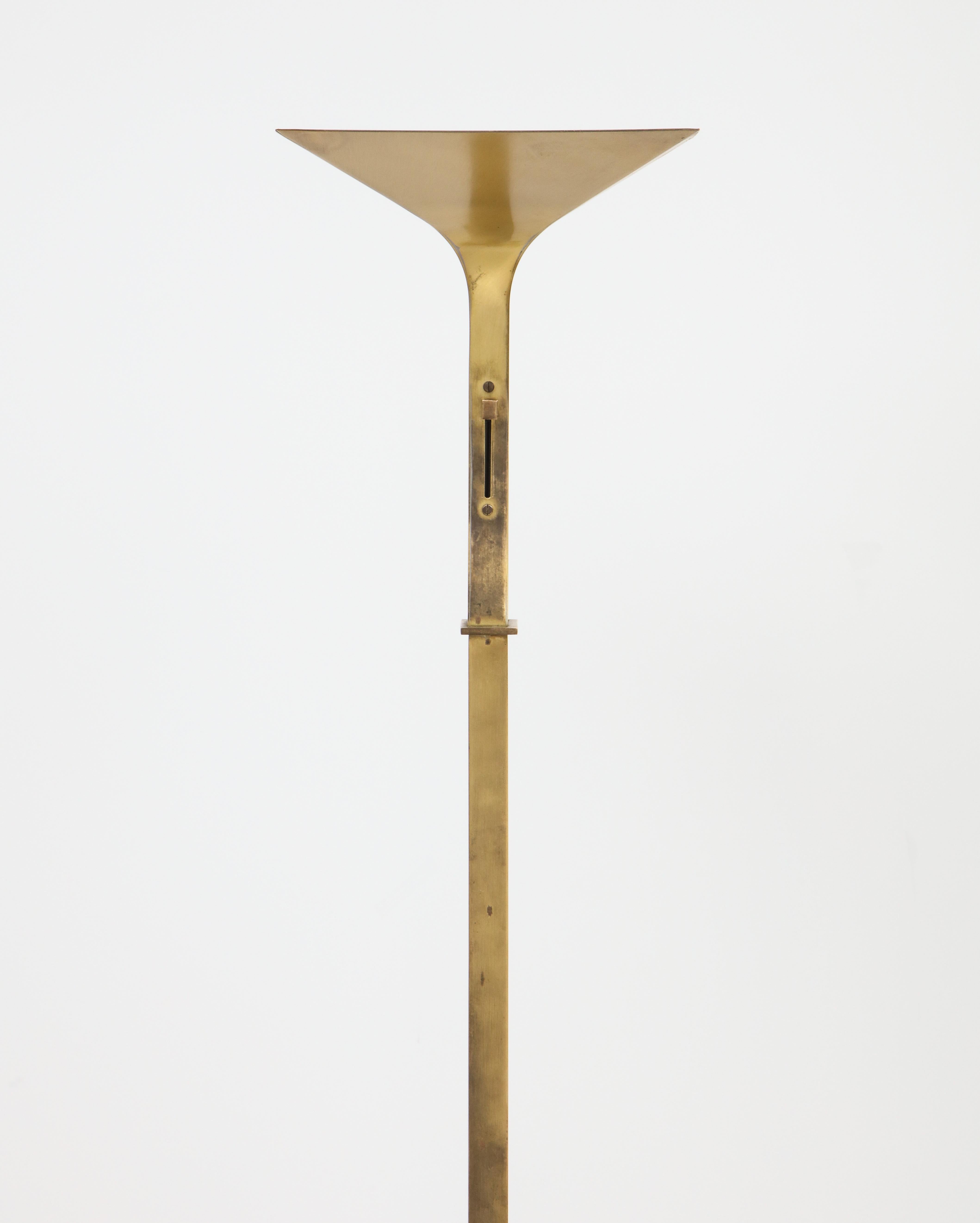 Patinated Brass Modernist Floor Lamp, Italy, 1980s 6