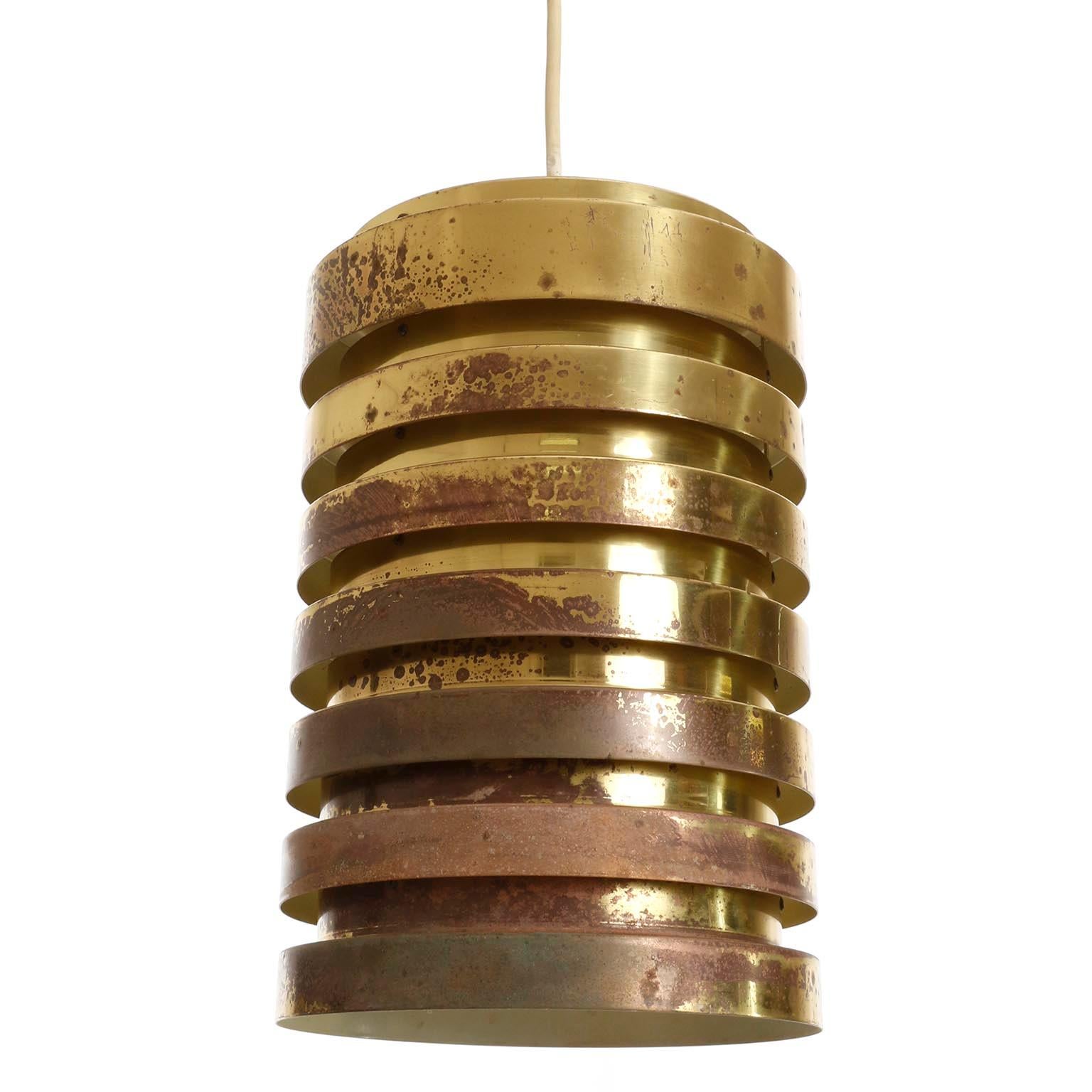Patinated Brass Pendant Light T487, Hans-Agne Jakobsson AB Markaryd Sweden, 1960 In Fair Condition For Sale In Hausmannstätten, AT