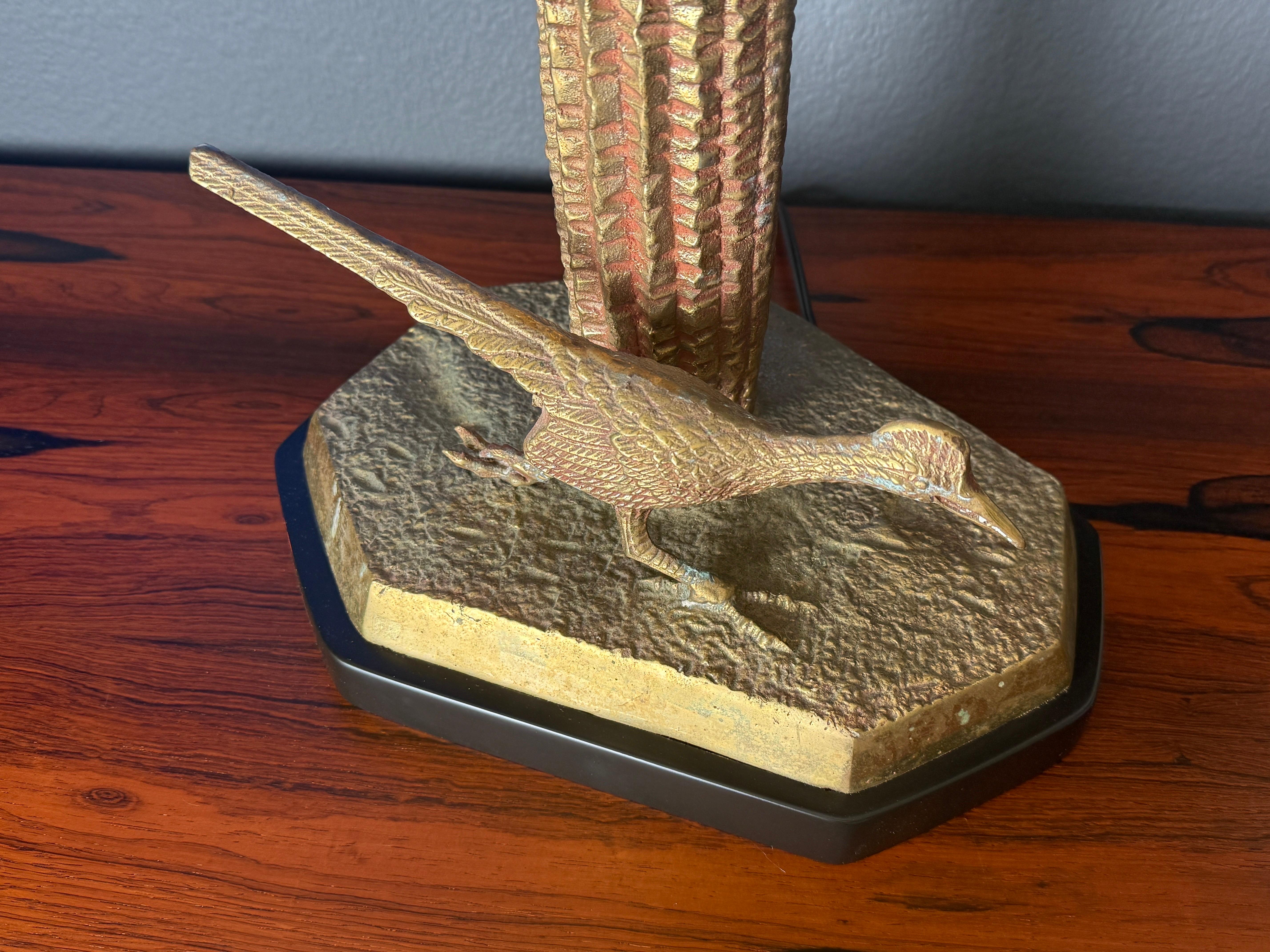 Lámpara de latón patinado Cactus Saguaro en venta 8