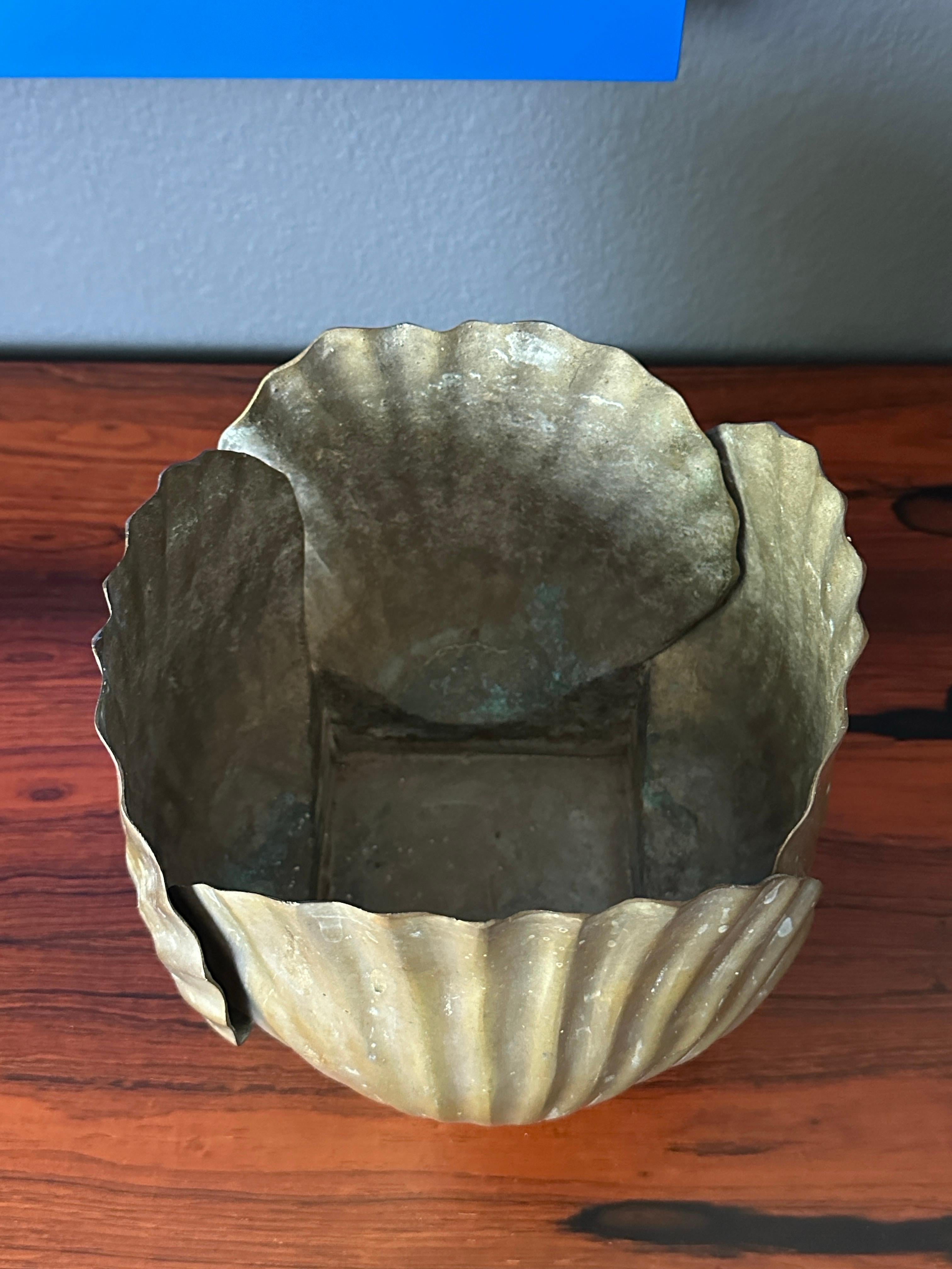 Patinated Brass Sea Shell Planter In Good Condition In North Hollywood, CA