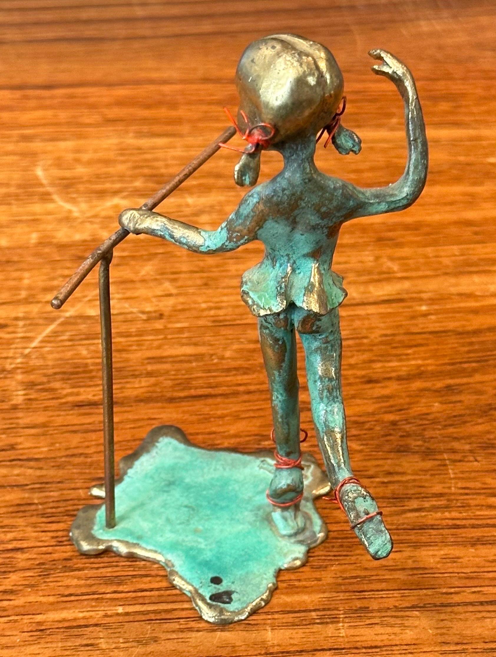 Patinierte Ballerina-Skulptur aus Bronze von Malcolm Moran im Angebot 3