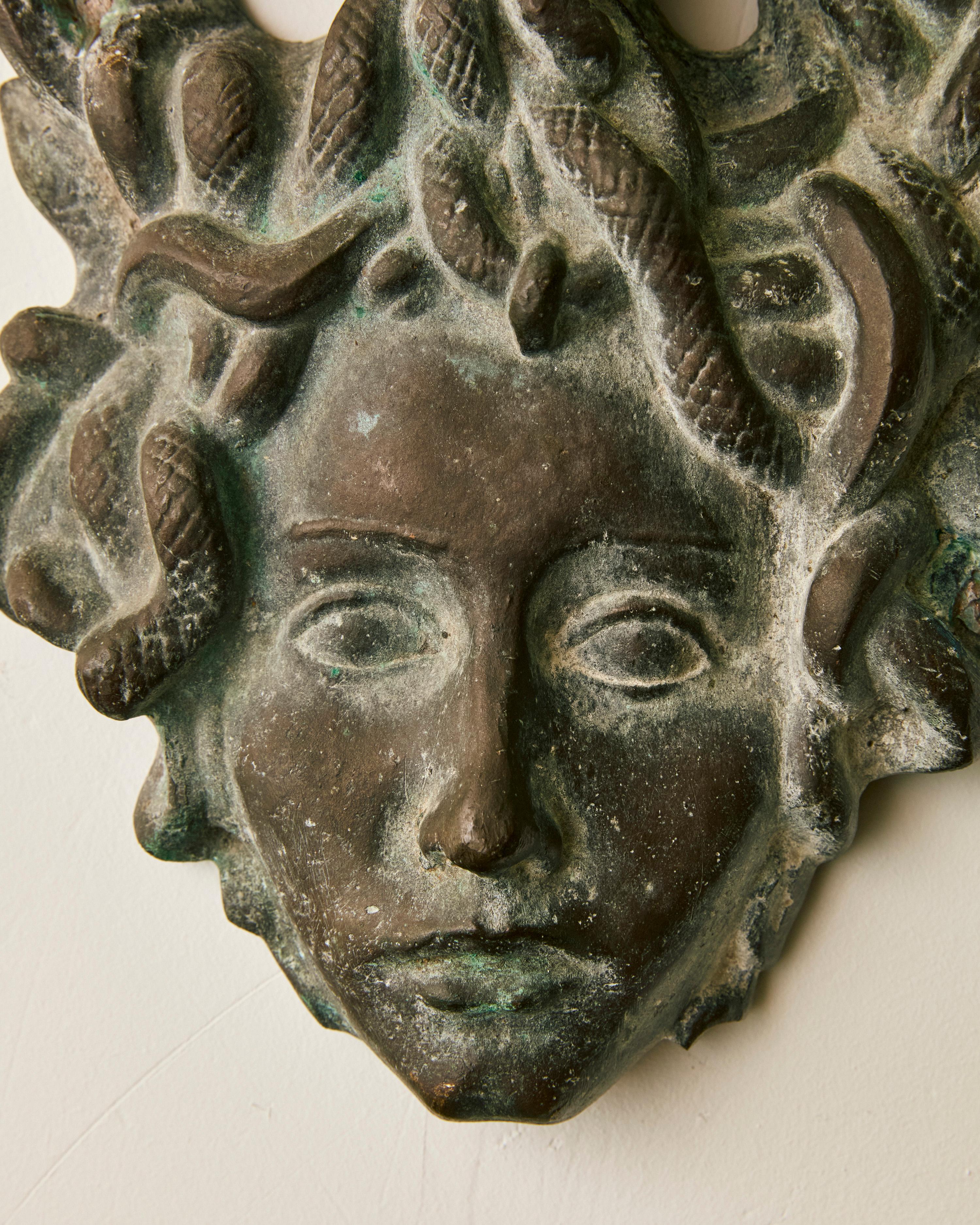 Bronzo Patinated Bronze Gorgon Head by Andre Arbus &Vadim Androusov in vendita