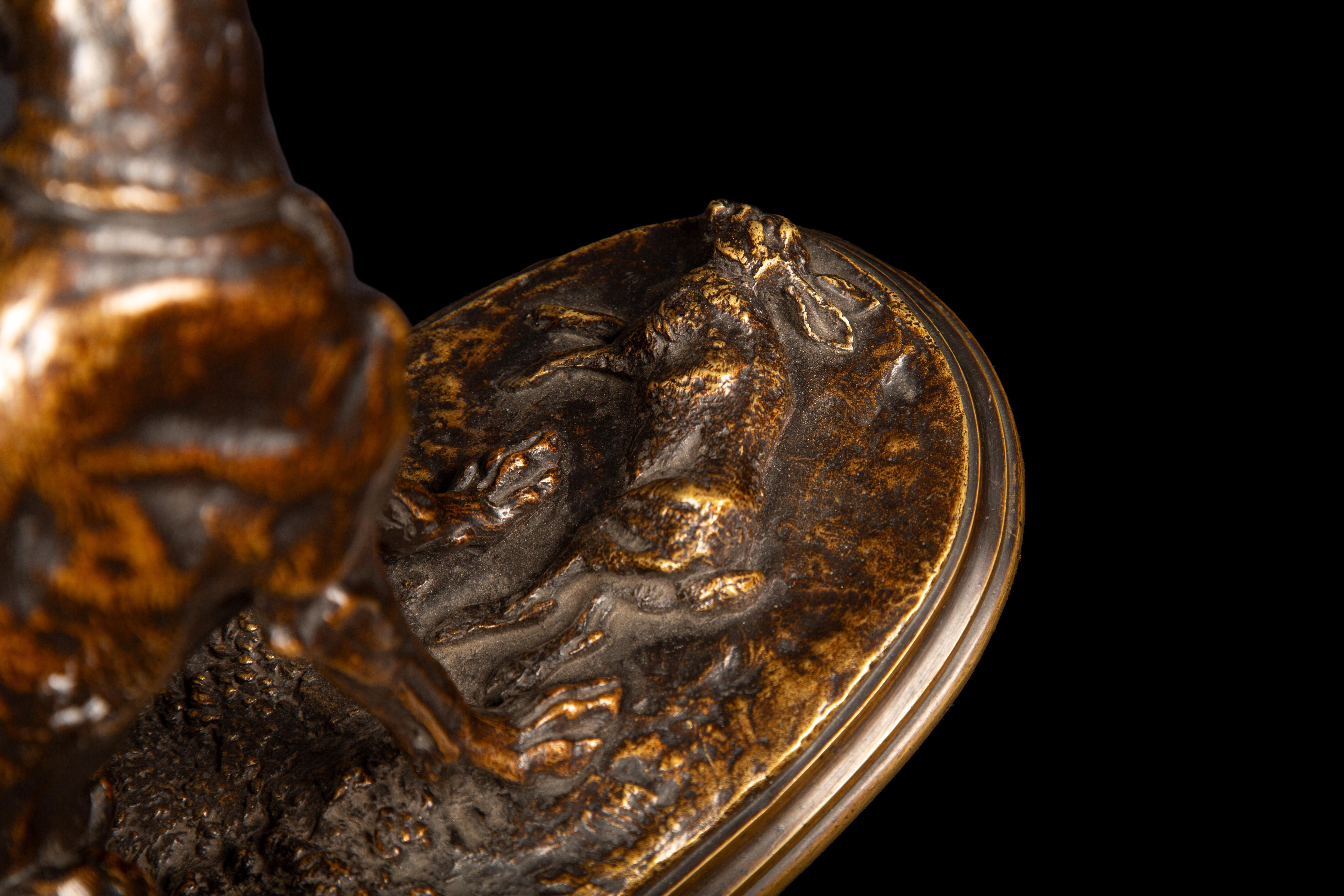 Patinierte Bronze eines Jagdhundes, der seine Harte zurückgebracht hat, aus patiniert (19. Jahrhundert) im Angebot