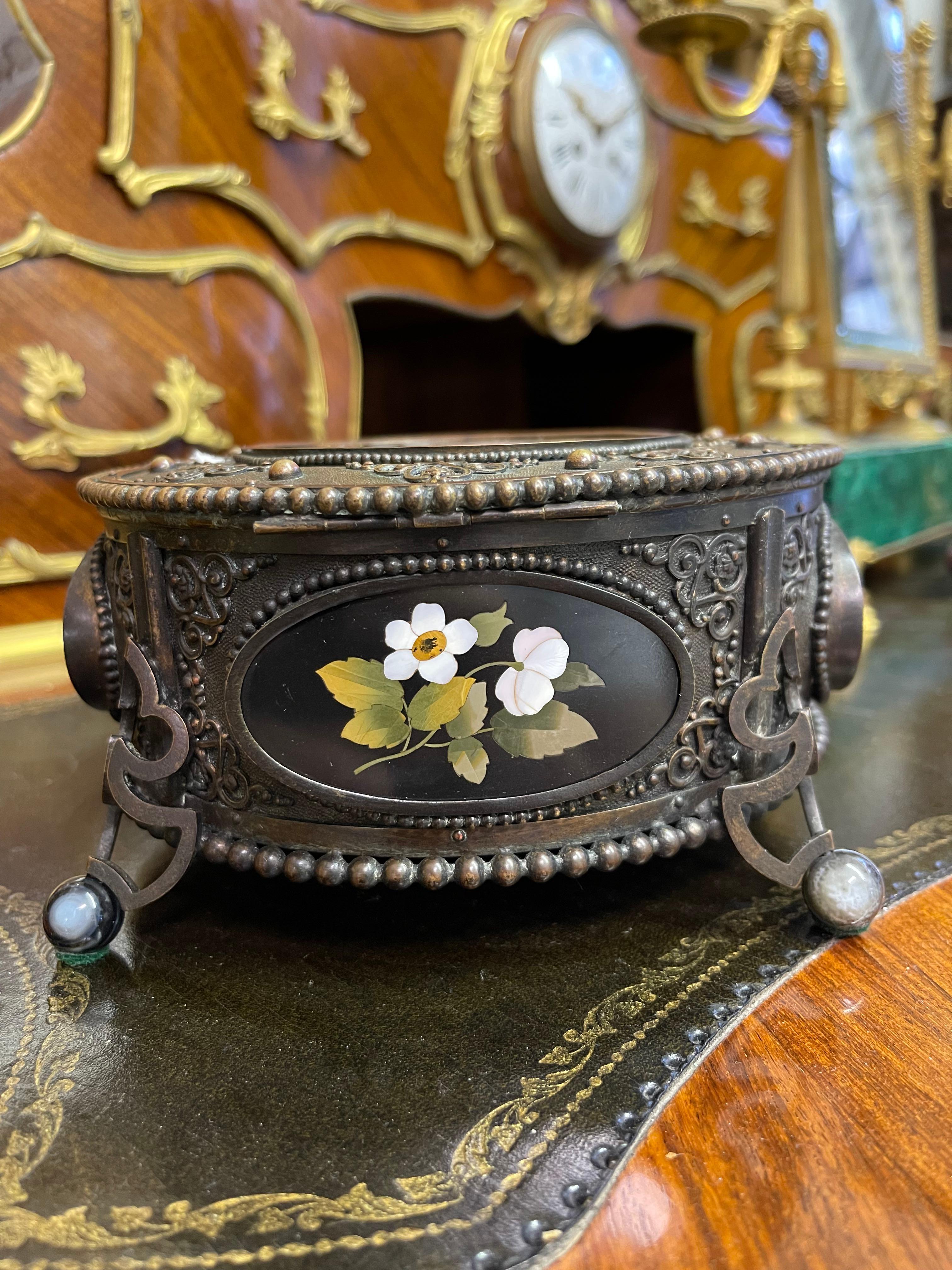 Patinated Bronze & Pietra Dura Decorative Box, Italy circa 1880 In Good Condition For Sale In Pasadena, CA