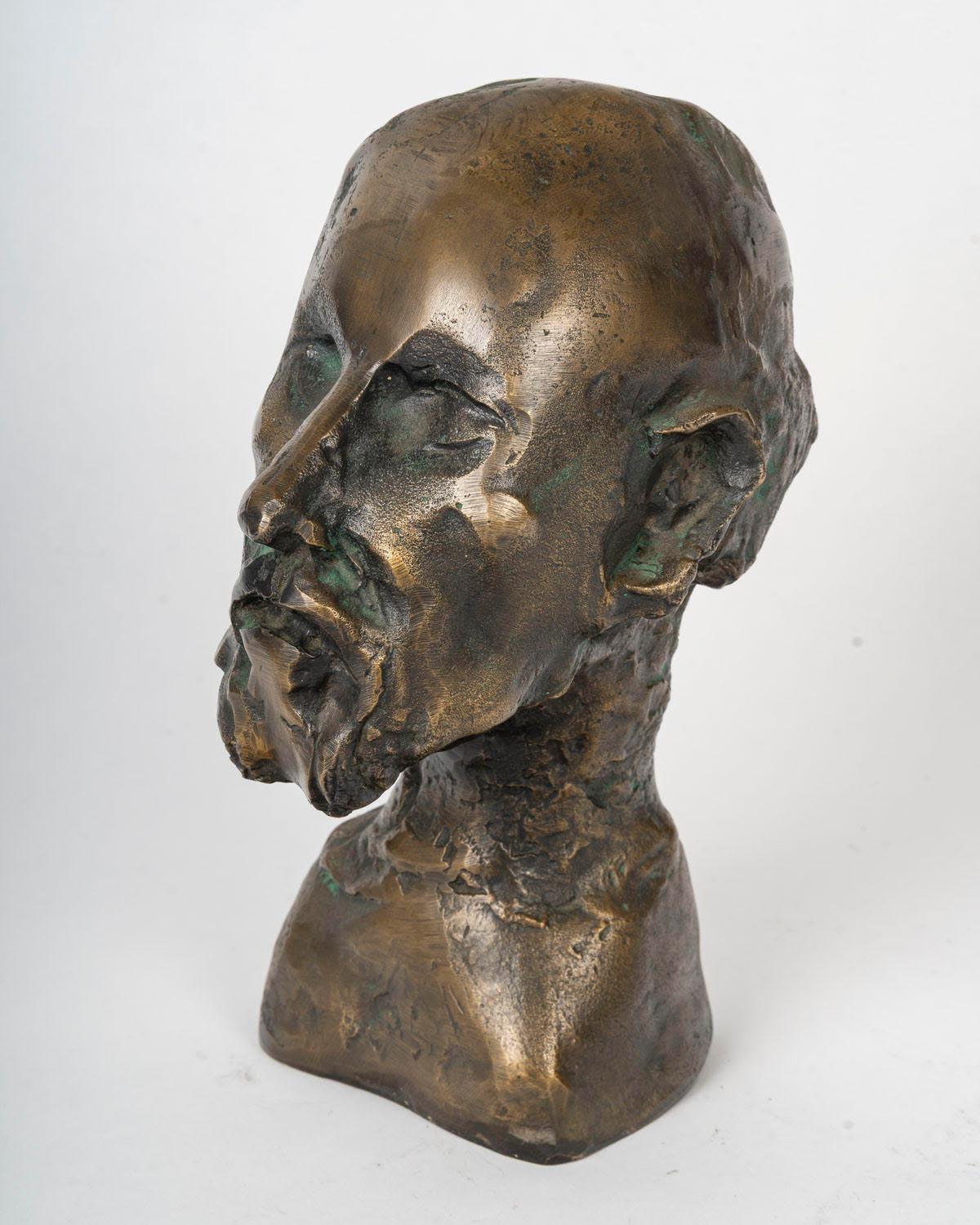 Patinated bronze sculpture by Roulland, 20th century.

Painted bronze sculpture by Roulland, portrait, 20th century.
H: 27cm, W: 15cm, D: 17cm