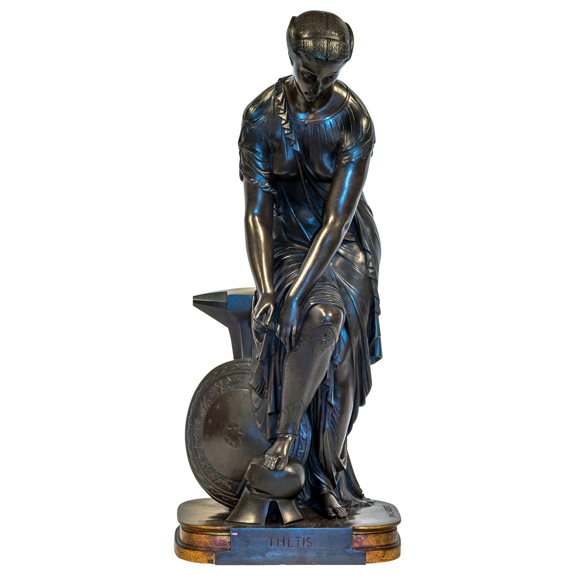 Patinierte Bronzeskulptur mit der Darstellung der Thetis von Emile A. Hebert