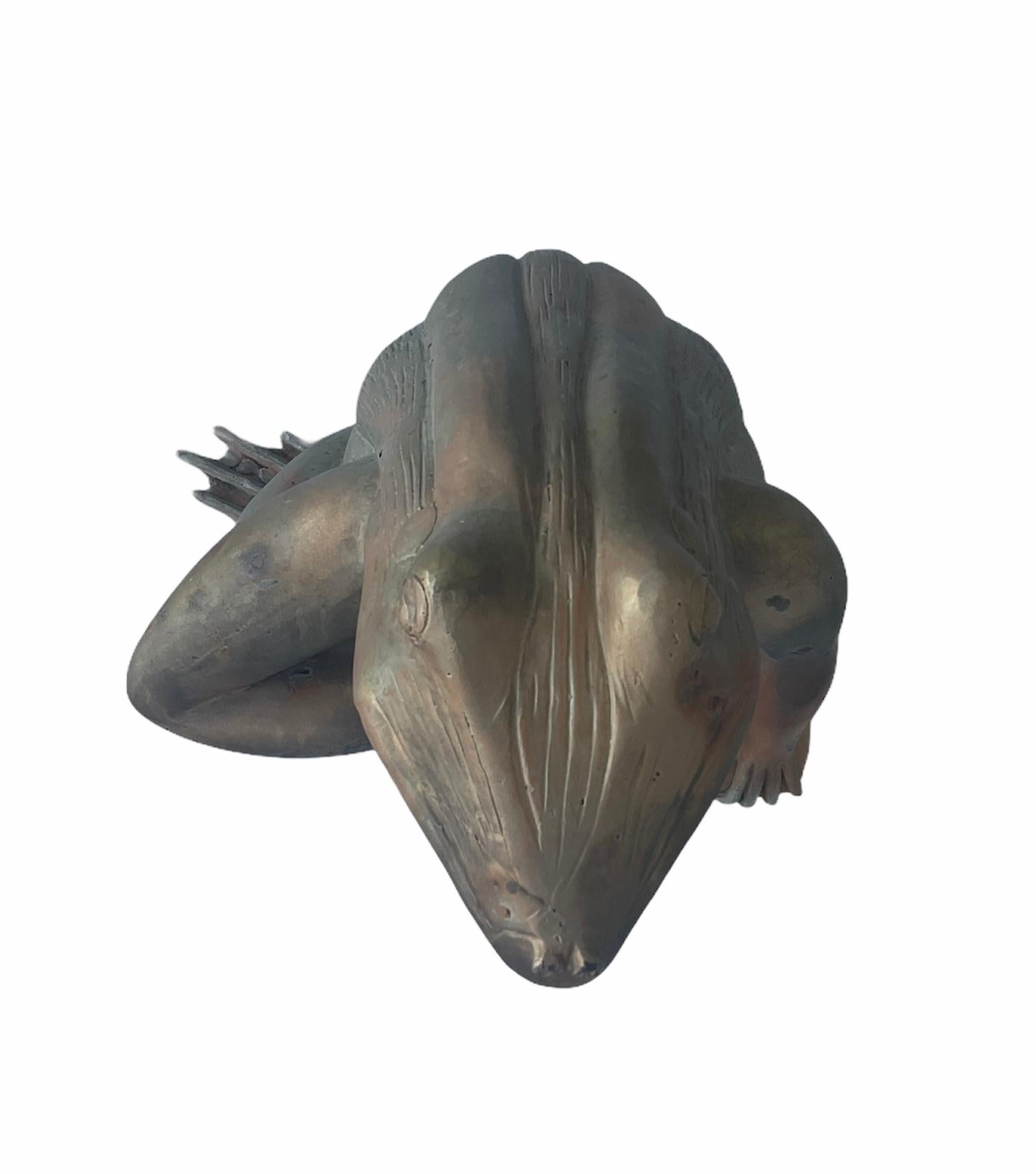 Sculpture/Figure d'une grenouille en bronze patiné en vente 4