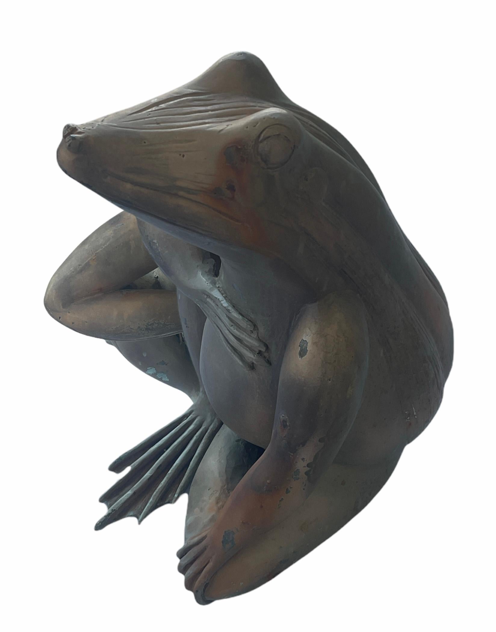 Escultura/figura de bronce patinado de una rana en venta 1