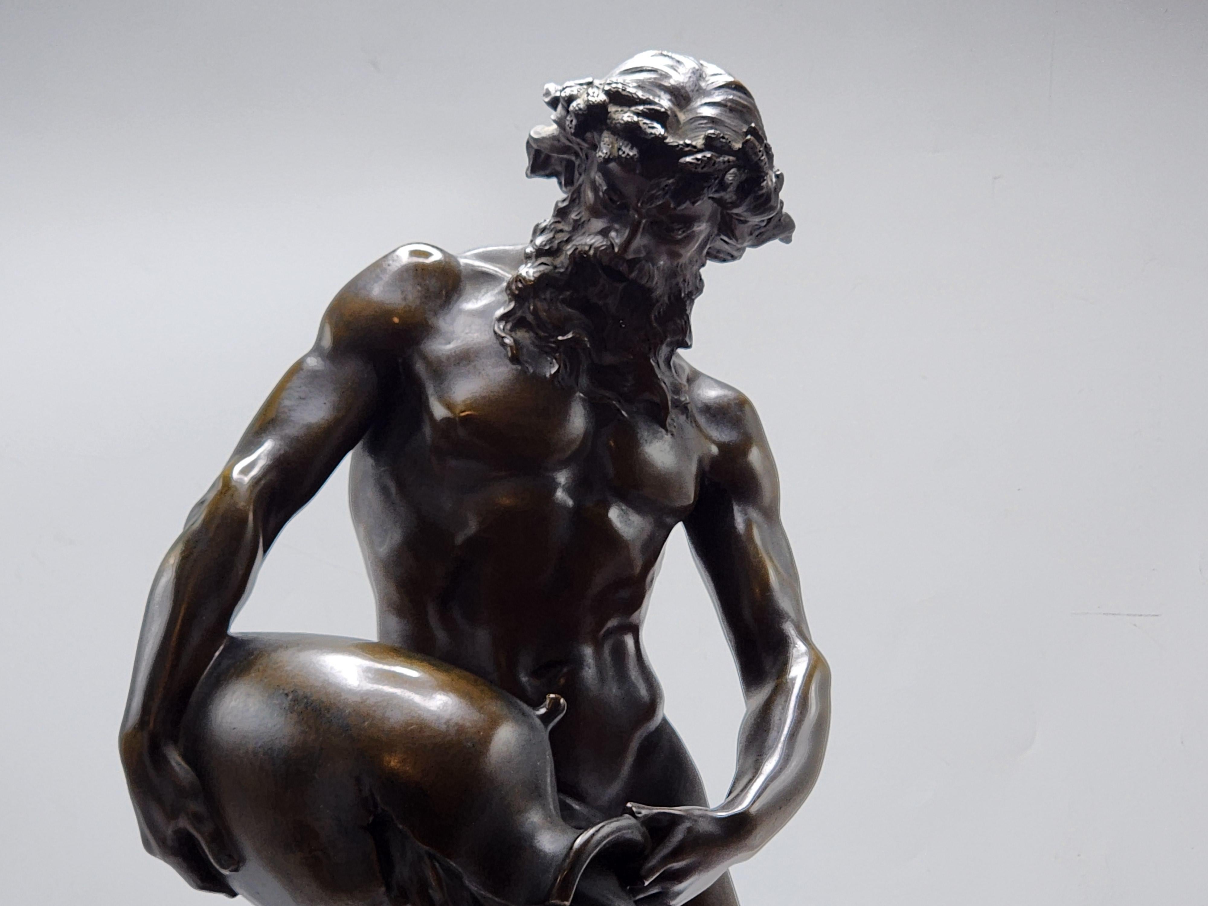 Escultura de bronce patinado 