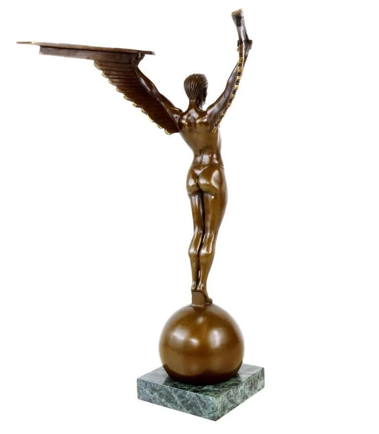 Escultura de Bronce Patinado de Ícaro, Base de Mármol, Estilo Art Decó, Siglo XXI. en venta 5
