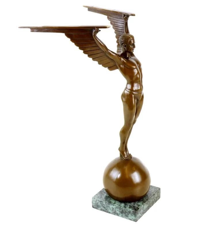 Escultura de Bronce Patinado de Ícaro, Base de Mármol, Estilo Art Decó, Siglo XXI. Siglo XXI y contemporáneo en venta