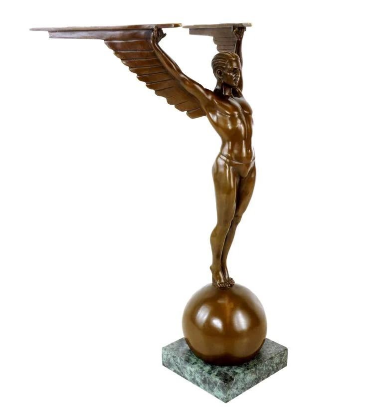 Escultura de Bronce Patinado de Ícaro, Base de Mármol, Estilo Art Decó, Siglo XXI. en venta 4
