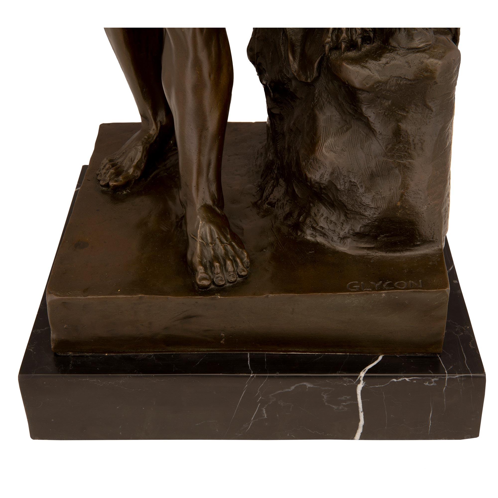 Bronzestatue des Herkules aus patinierter Bronze im Angebot 2